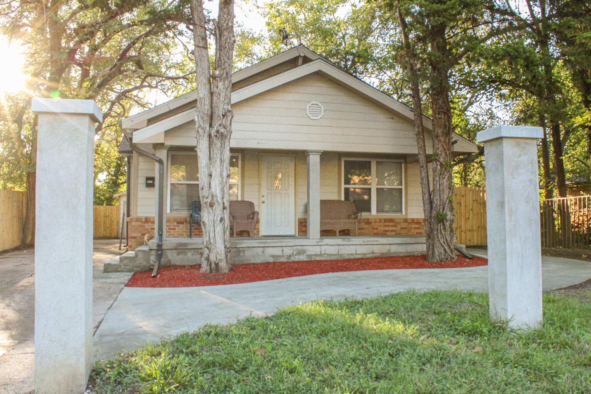 1527 N Spruce St Property Photo 1