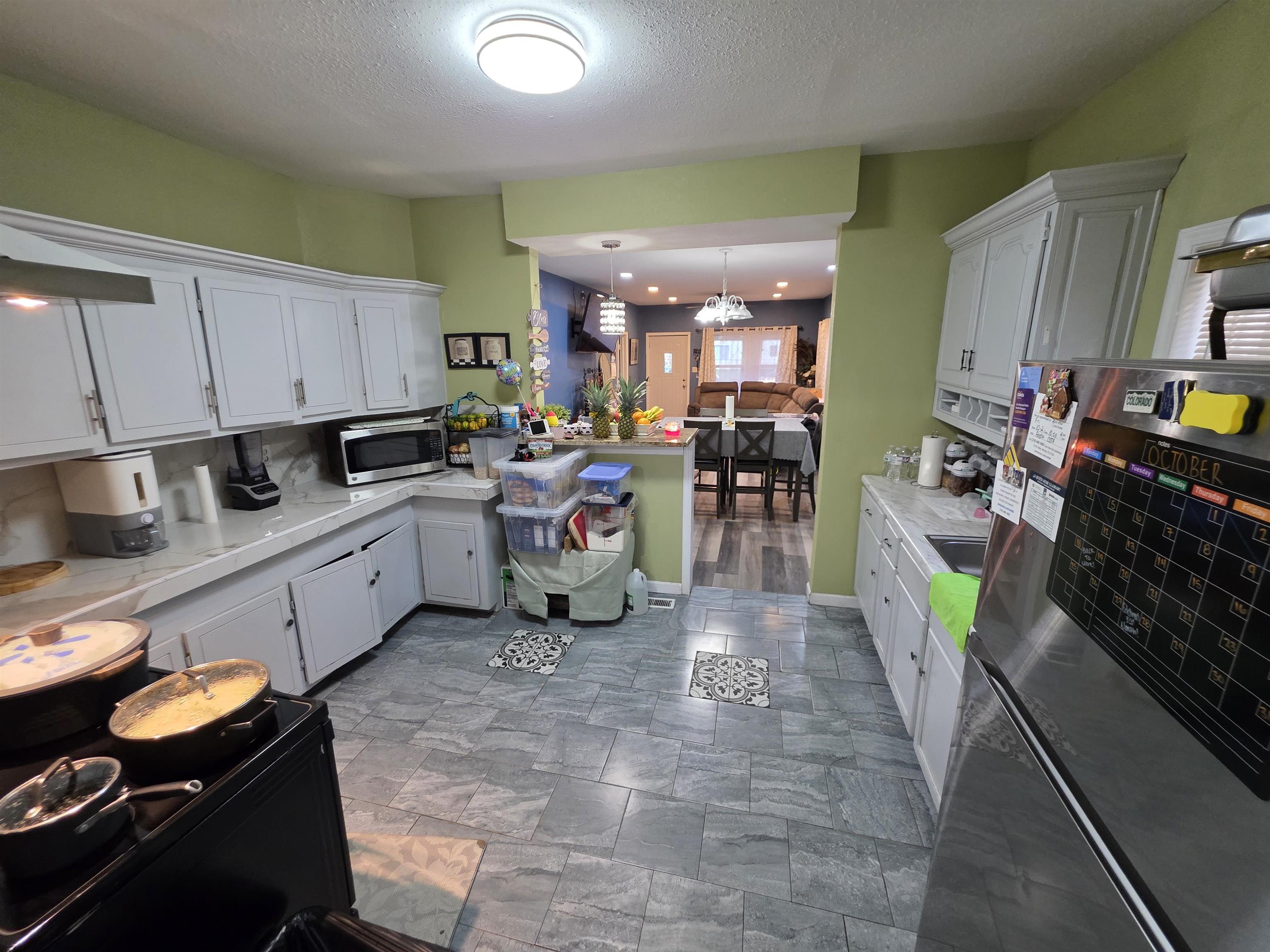 1527 N Spruce St Property Photo 6