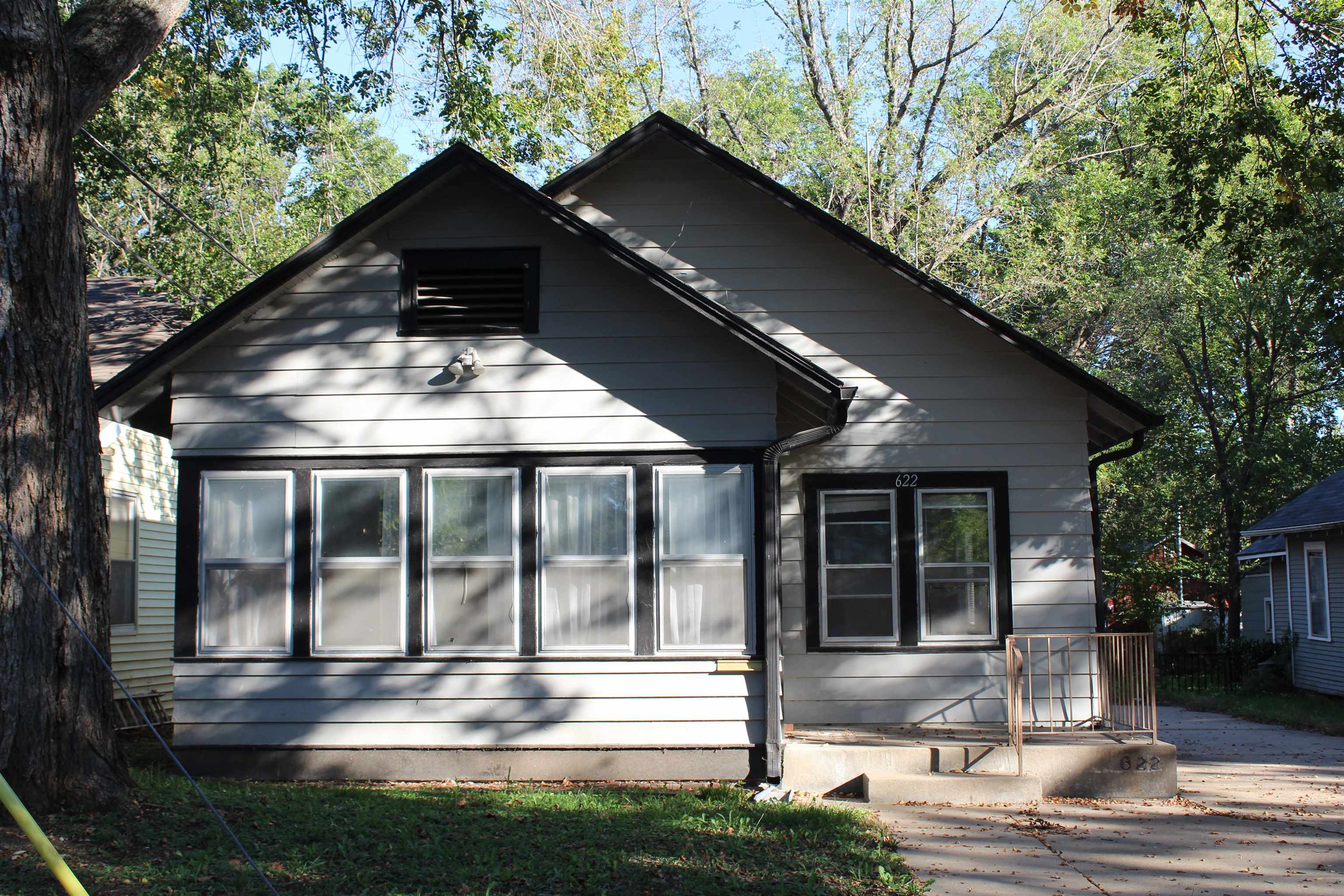 622 W Carr Property Photo 1
