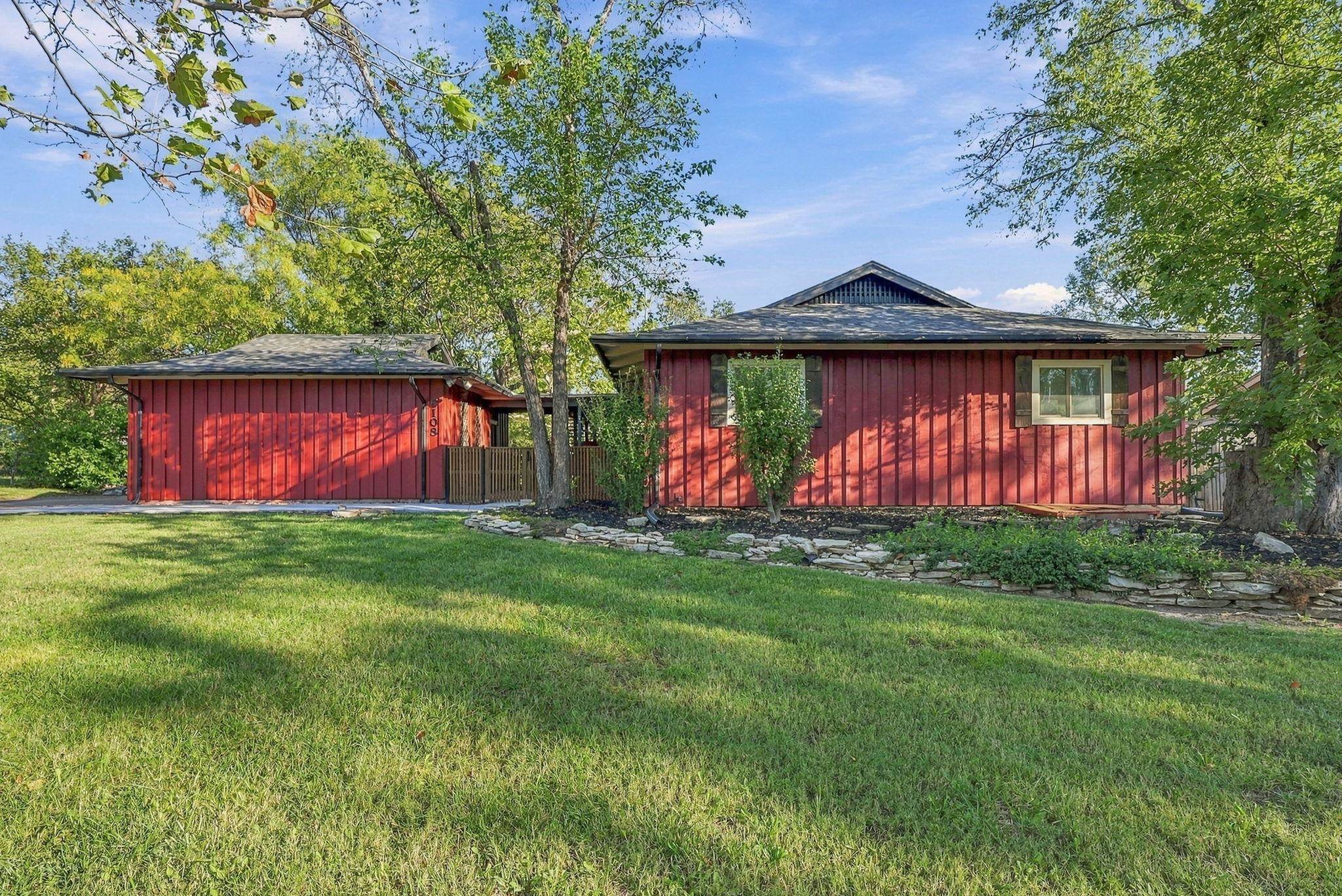 8108 E Peach Tree Property Photo 1