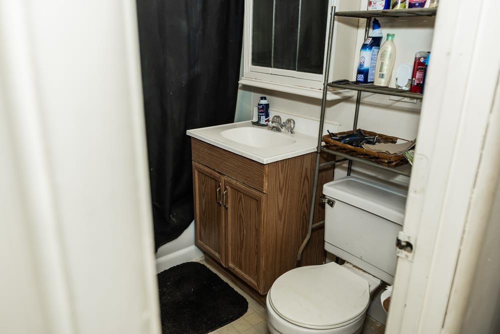 656-658 S Front St Property Photo 22