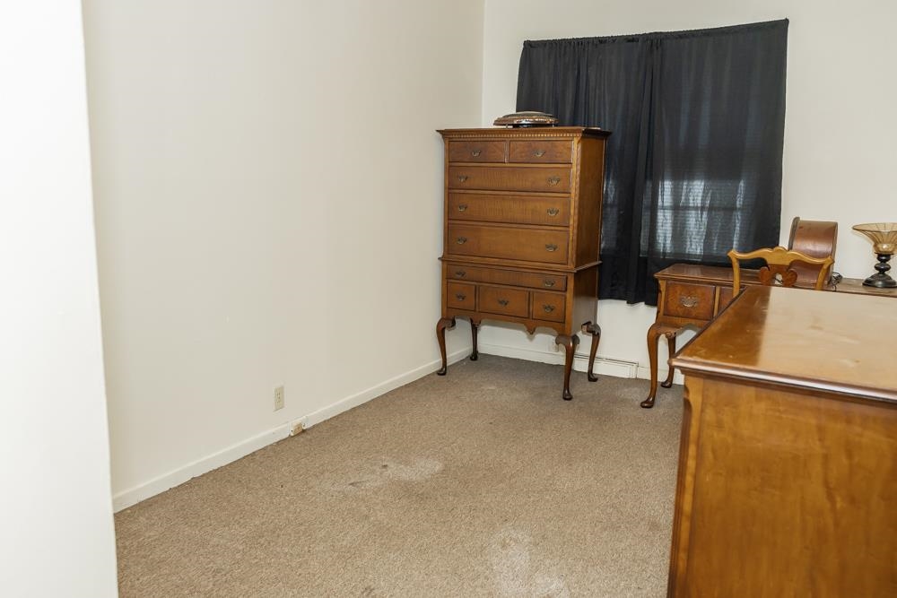 656-658 S Front St Property Photo 23