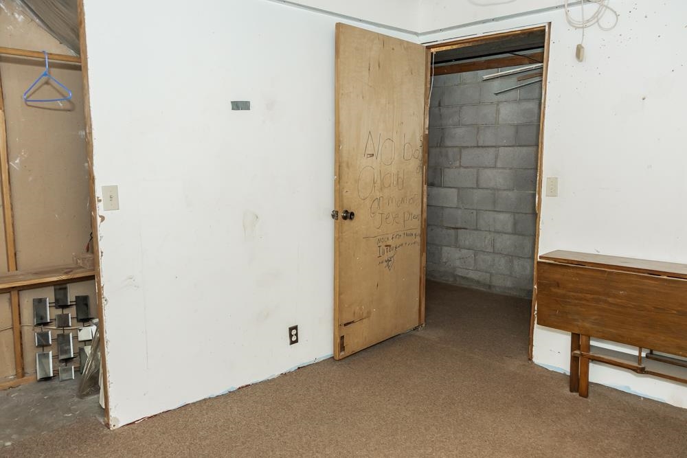 656-658 S Front St Property Photo 25