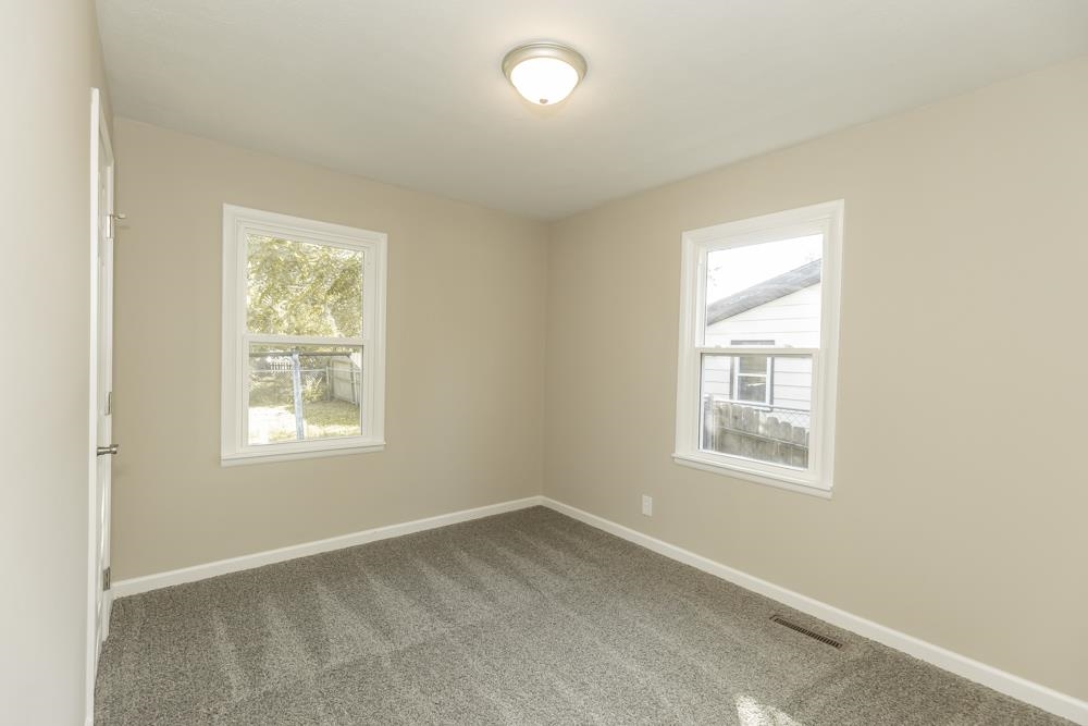 1407 Oak St Property Photo 17
