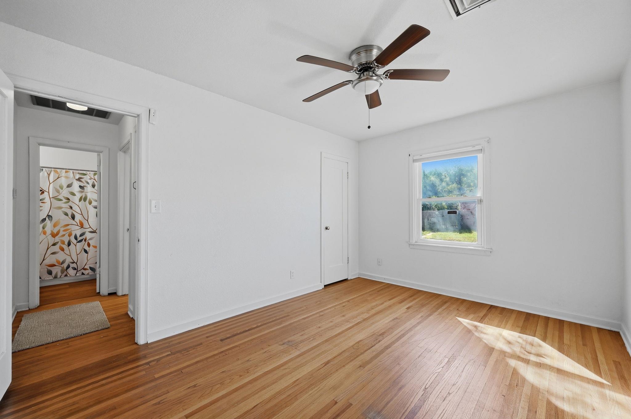 1302 N Crestway Property Photo 13