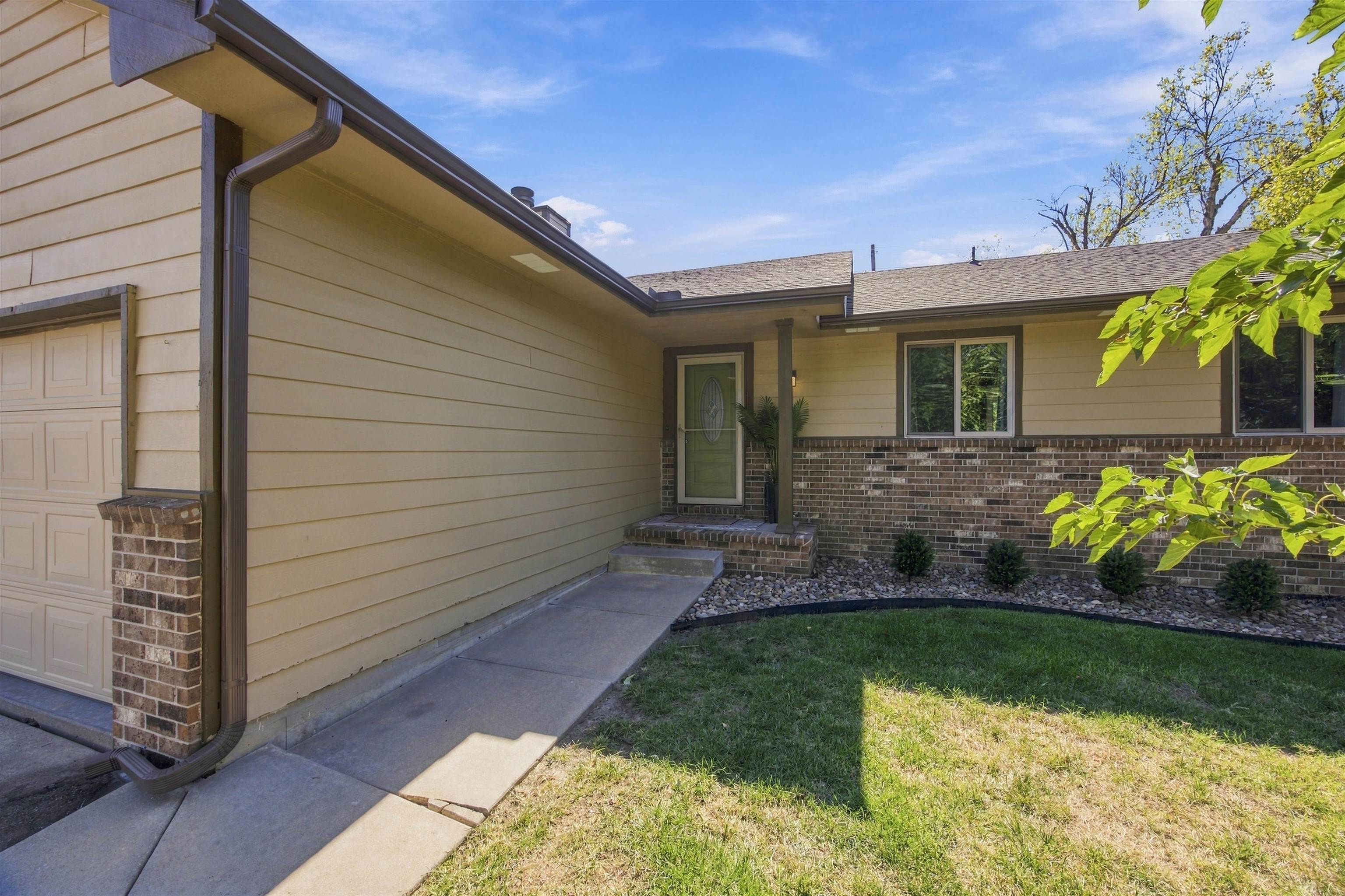 3022 N Hedgetree St. Property Photo 3