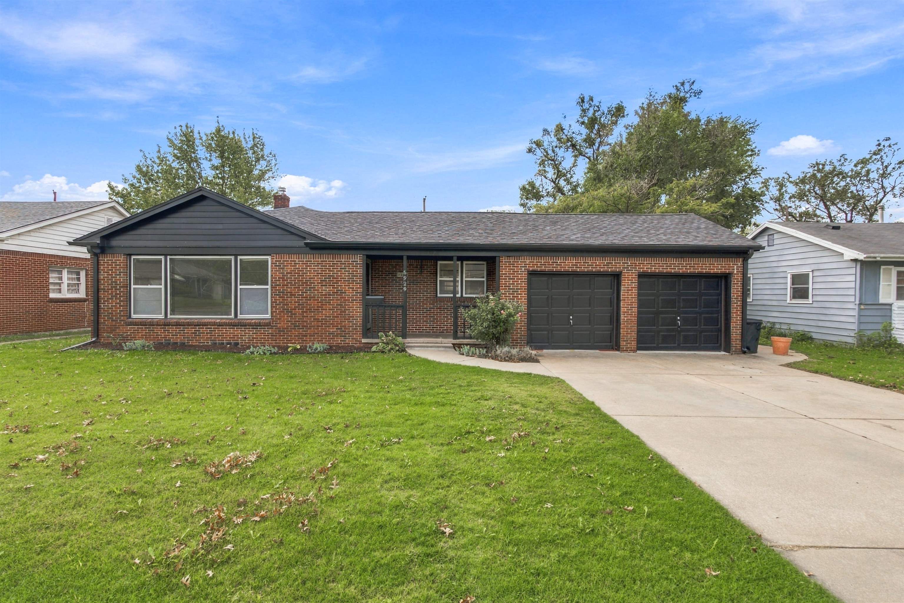 5929 E Bayley St Property Photo 1
