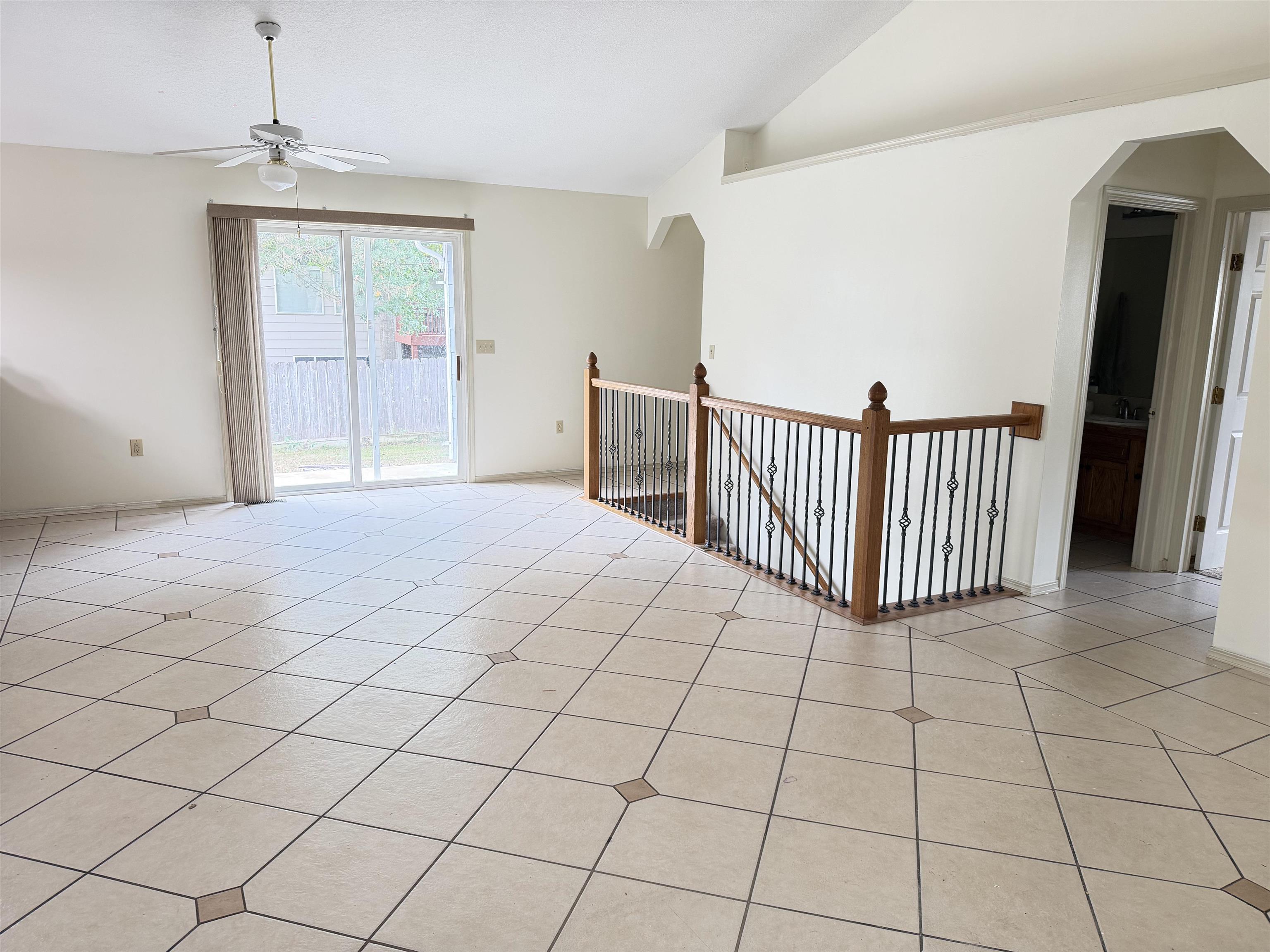 2342 N Sandplum Property Photo 6
