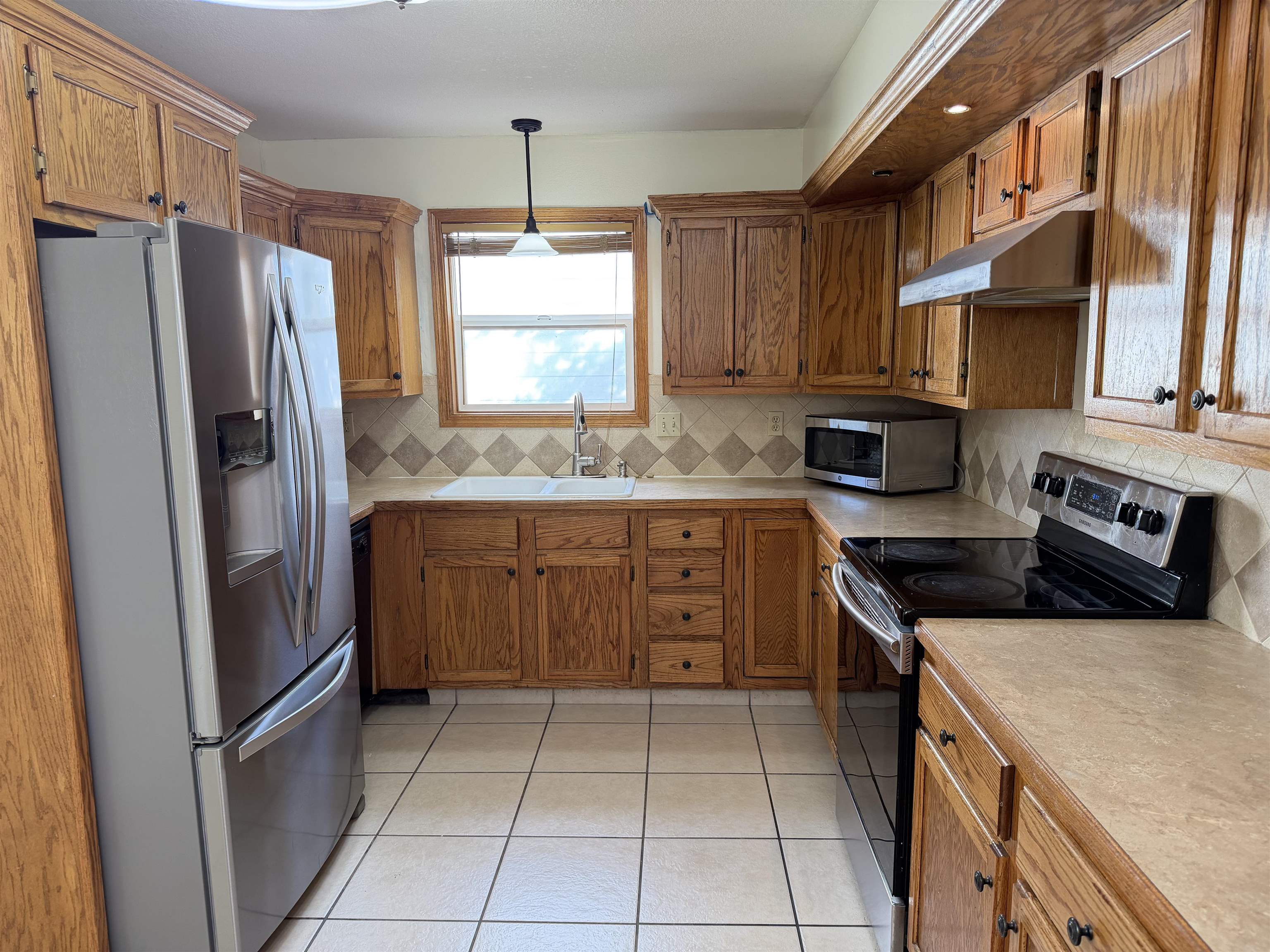 2342 N Sandplum Property Photo 9