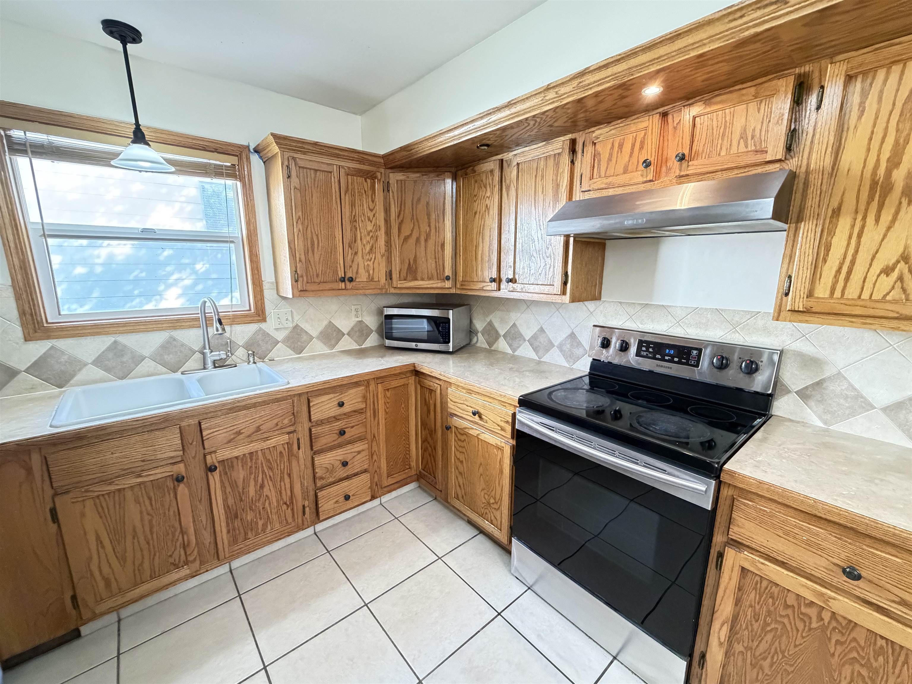 2342 N Sandplum Property Photo 11