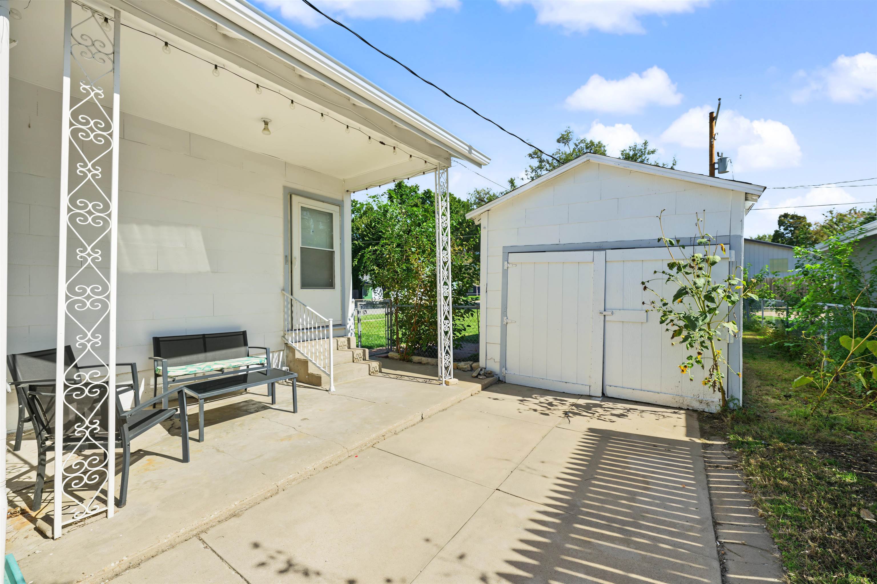 833 Sheridan St Property Photo 19