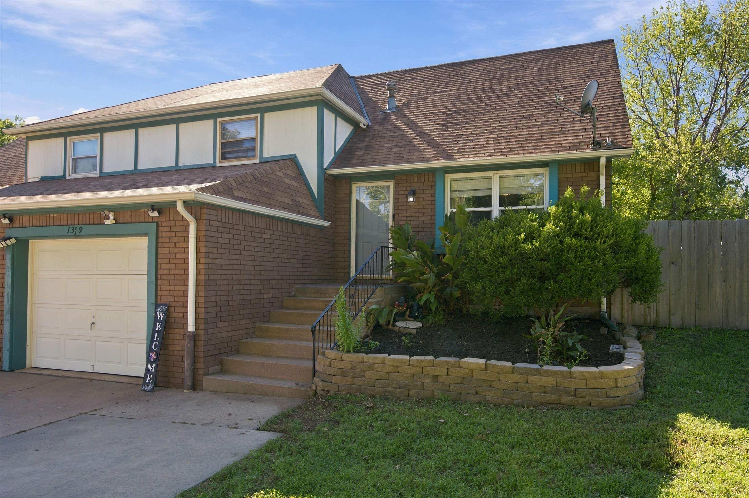 1399 N Valleyview St Property Photo 4