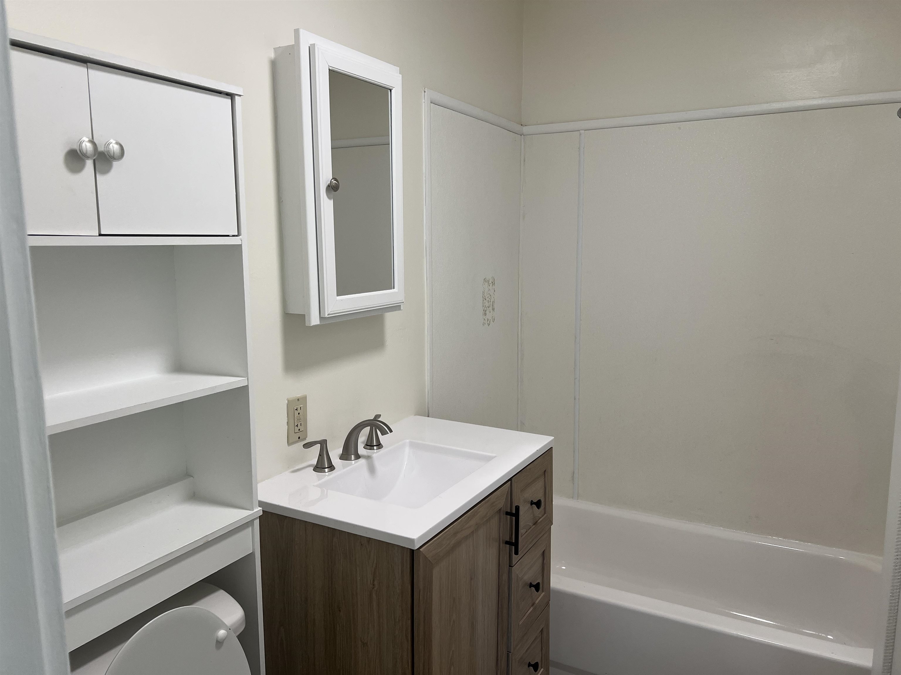 617 N 4 Property Photo 11