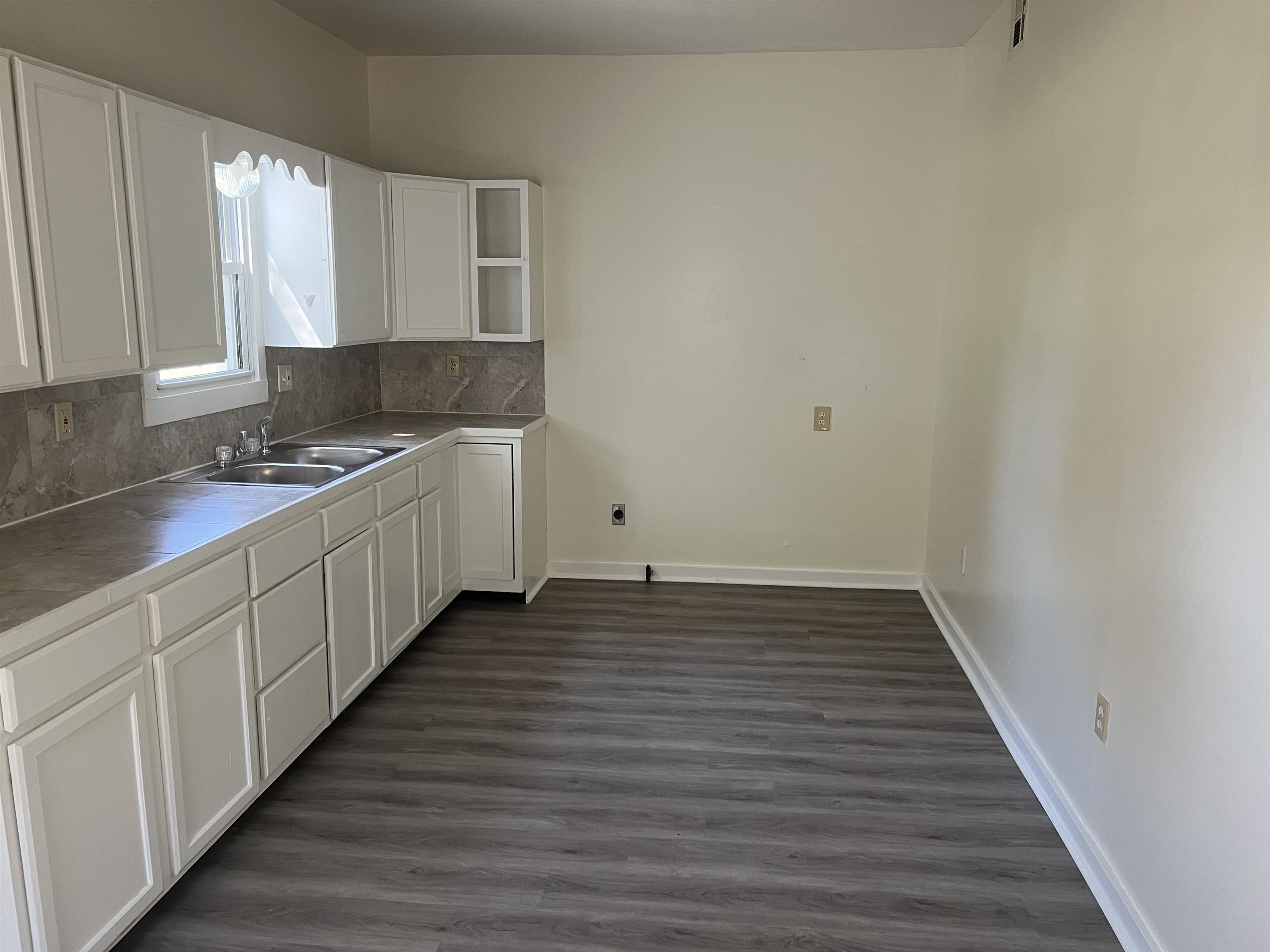 617 N 4 Property Photo 15