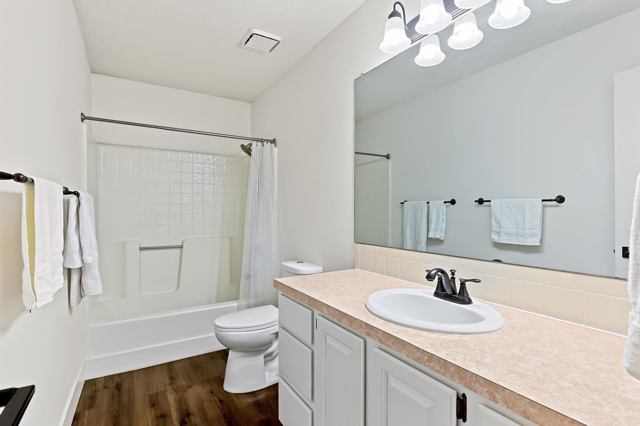 2410 N Lindberg Property Photo 24