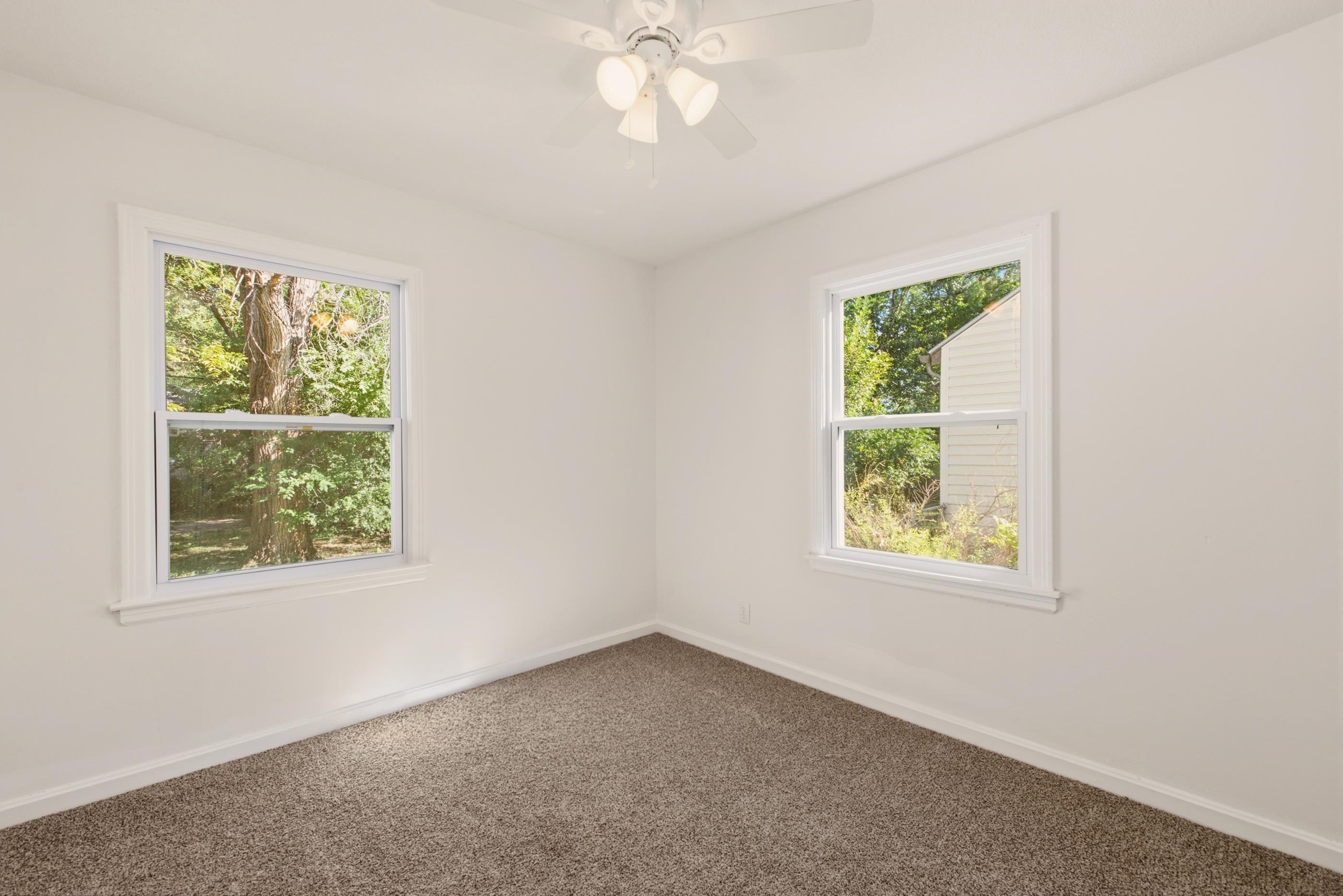 1044 N Old Manor Rd Property Photo 13