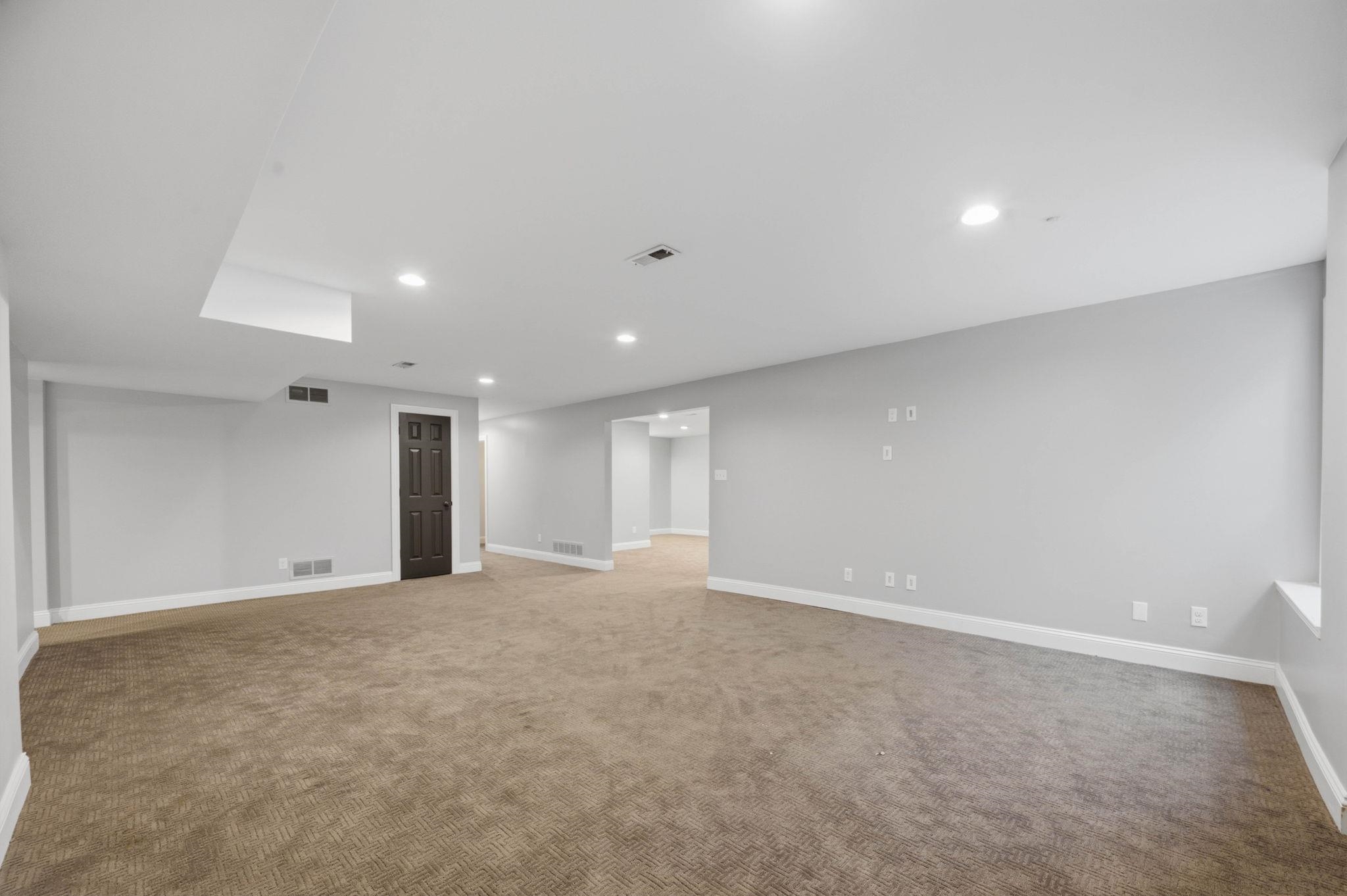 2903 N Cypress Property Photo 26