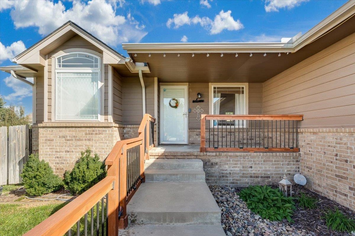2430 S Westgate Ct. Property Photo 6