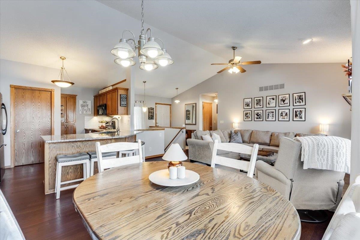 2430 S Westgate Ct. Property Photo 12