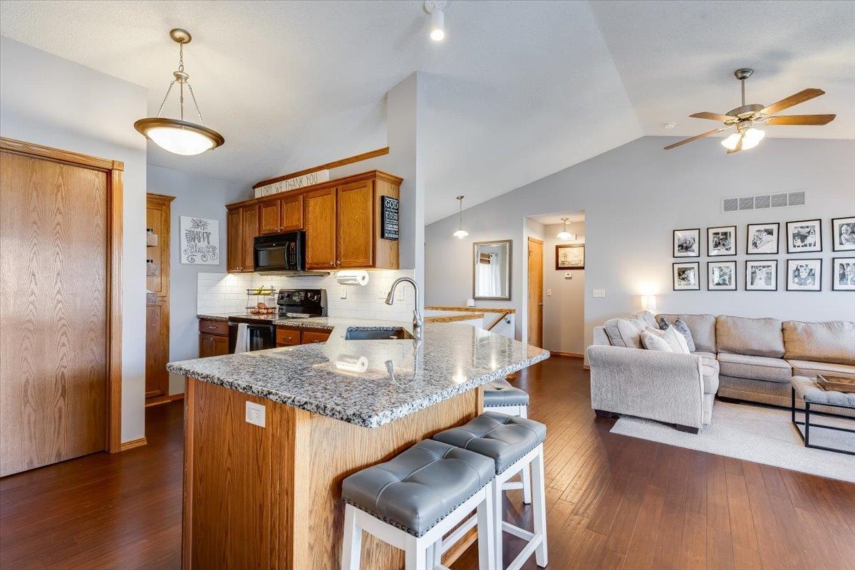 2430 S Westgate Ct. Property Photo 14