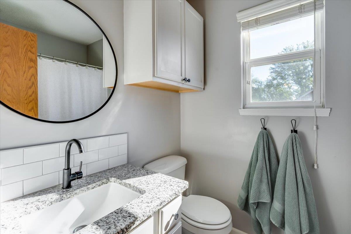 2430 S Westgate Ct. Property Photo 24