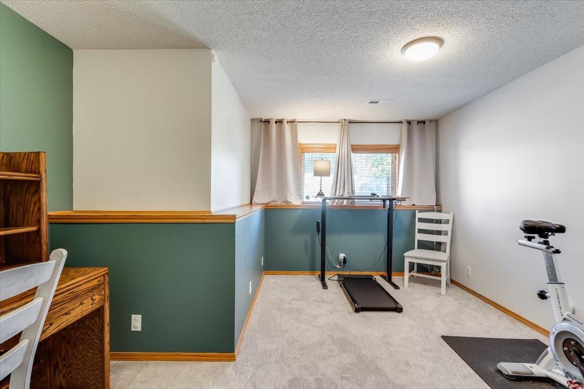 2430 S Westgate Ct. Property Photo 30