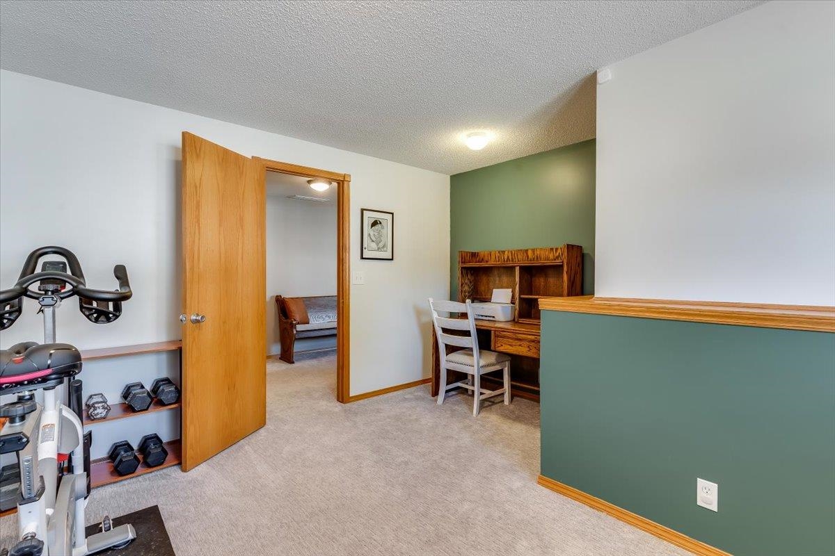 2430 S Westgate Ct. Property Photo 31