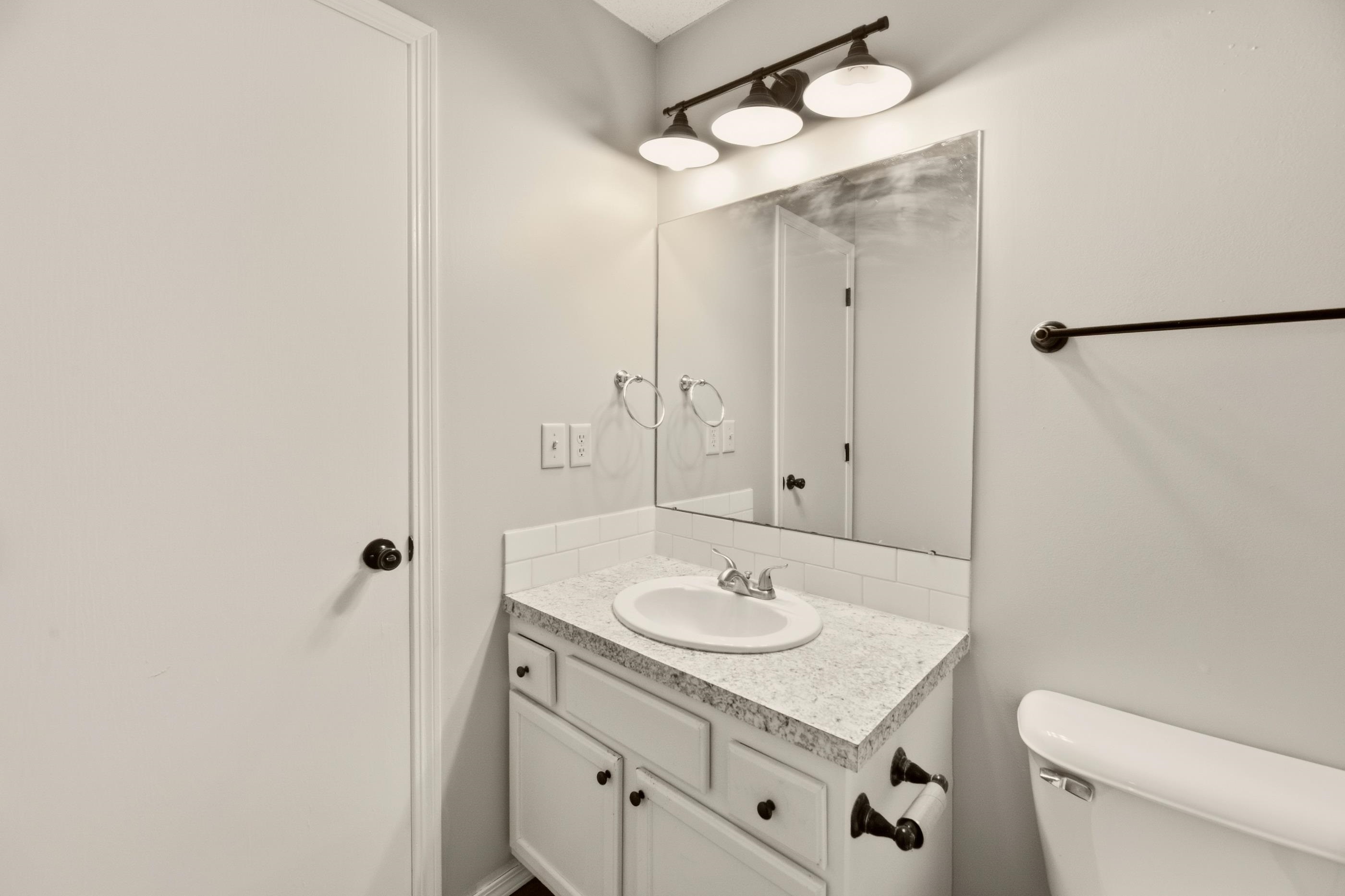1610 E Summerwood Property Photo 10