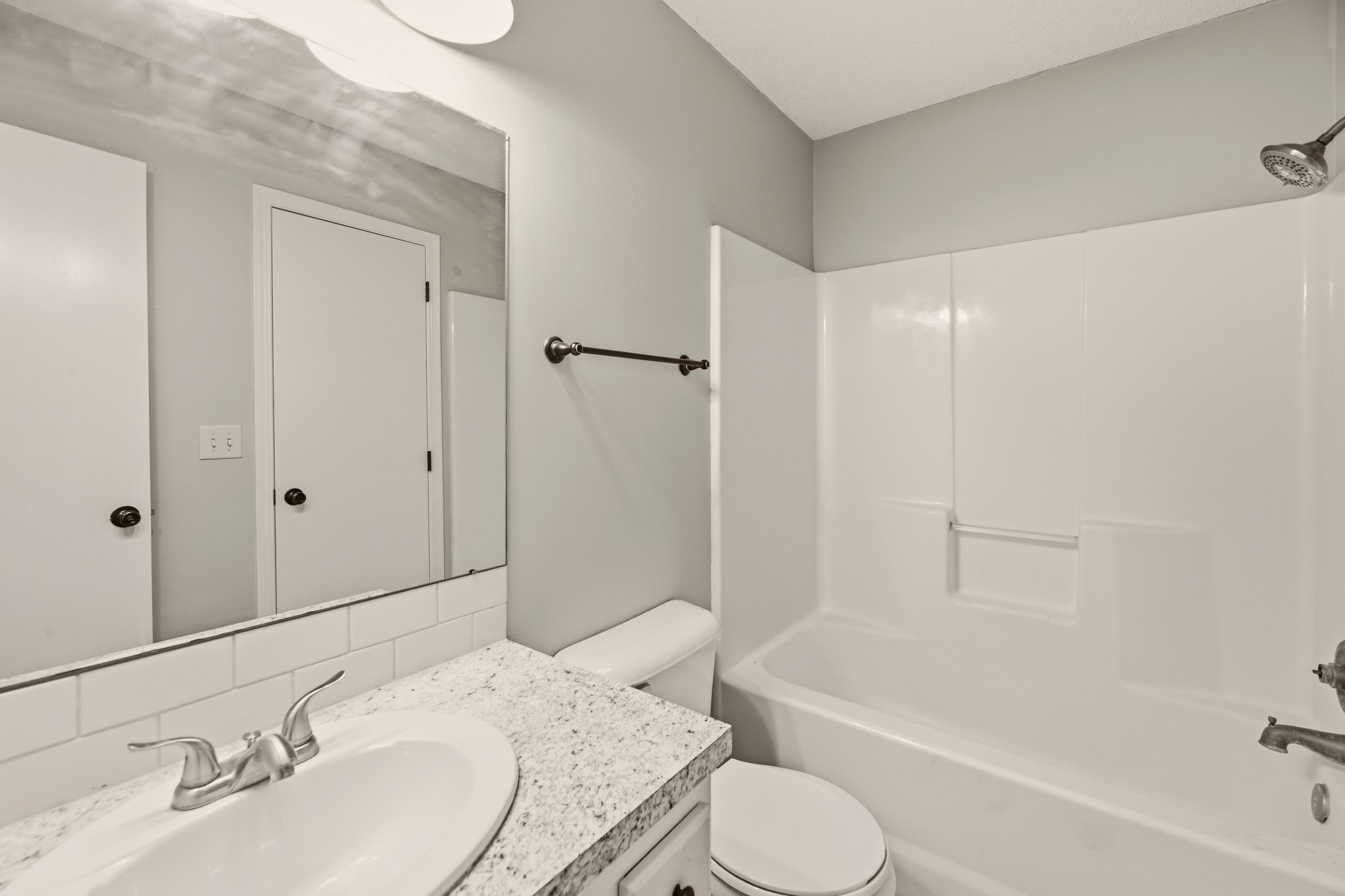 1610 E Summerwood Property Photo 11