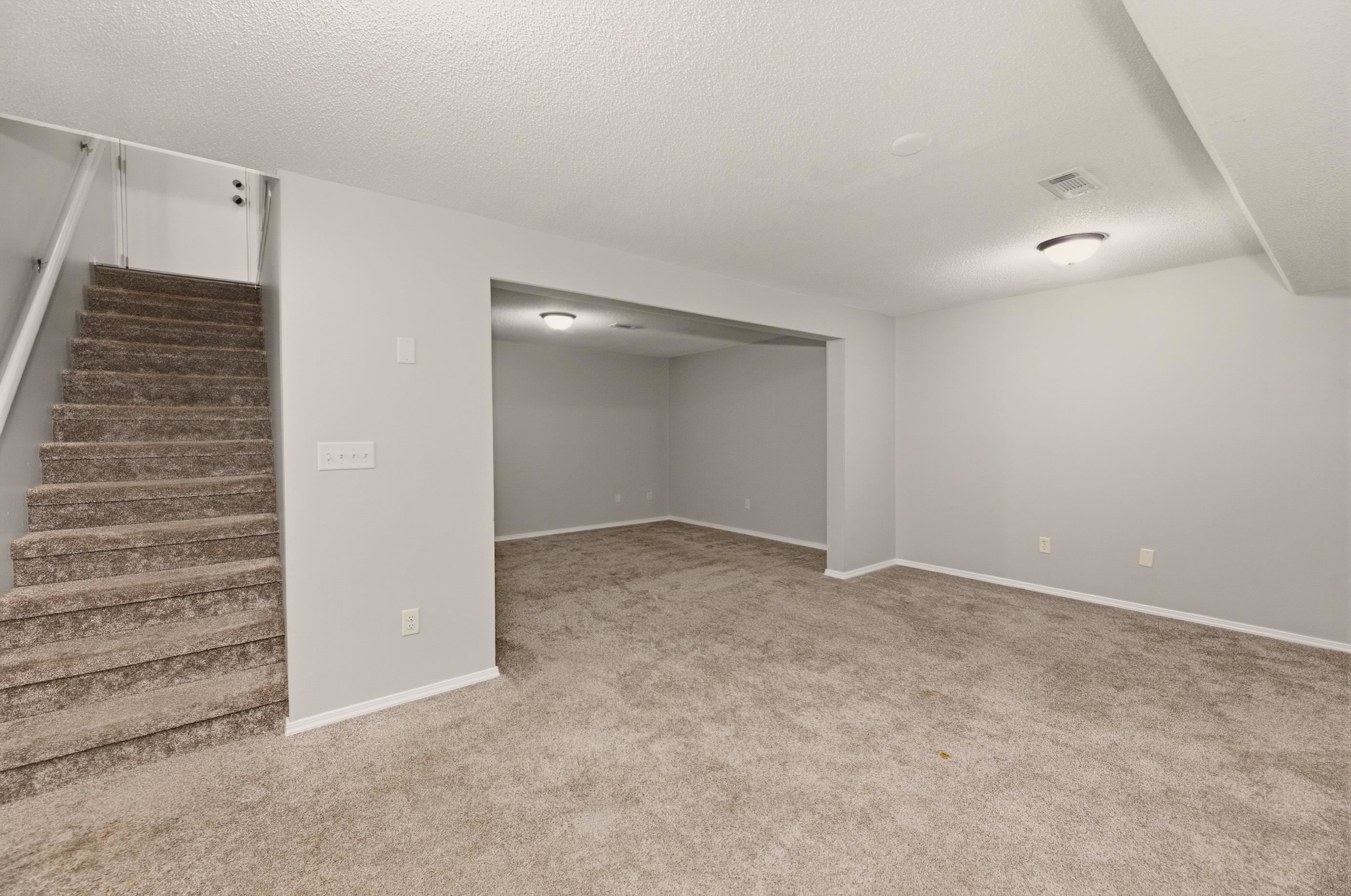 1610 E Summerwood Property Photo 14