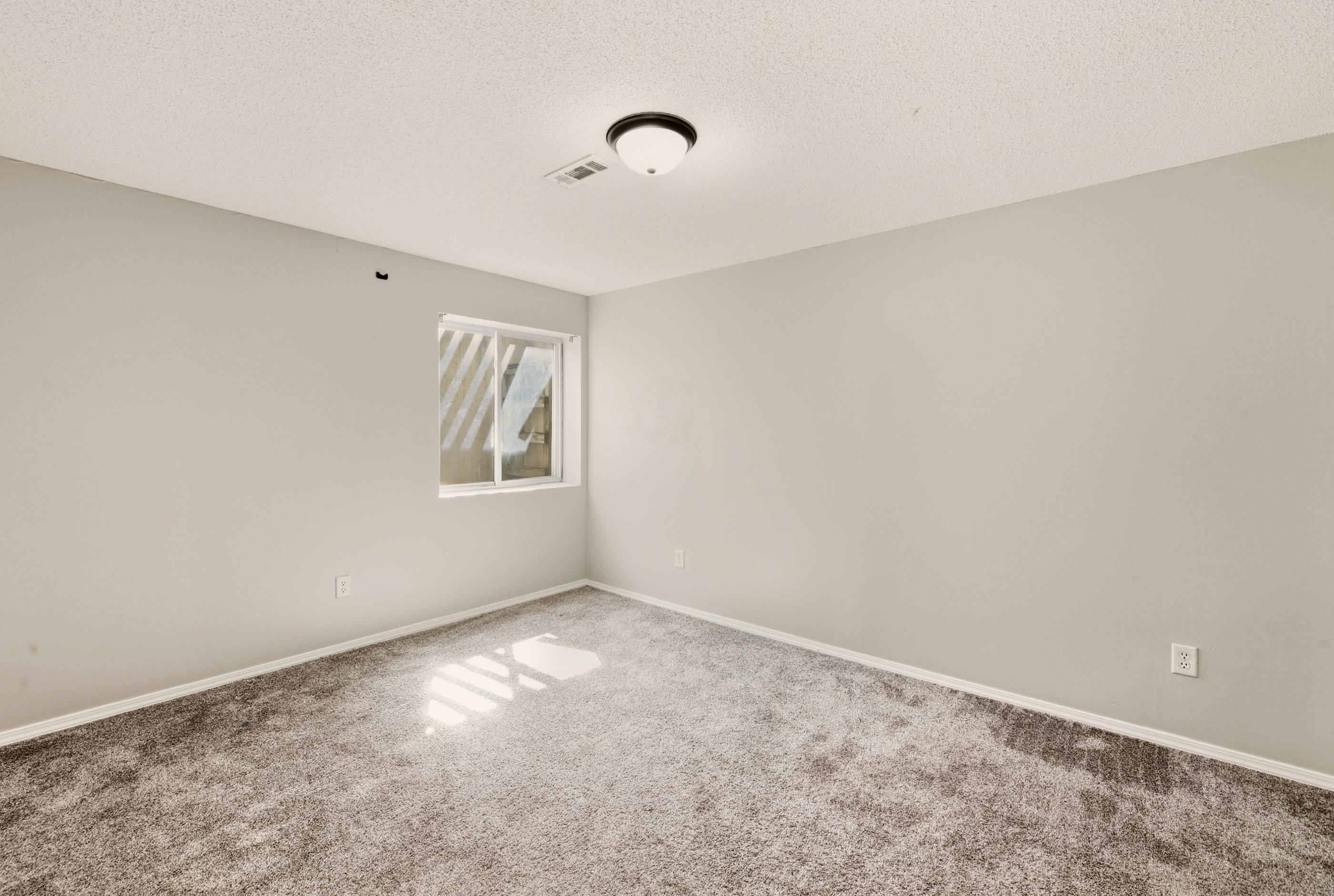 1610 E Summerwood Property Photo 15