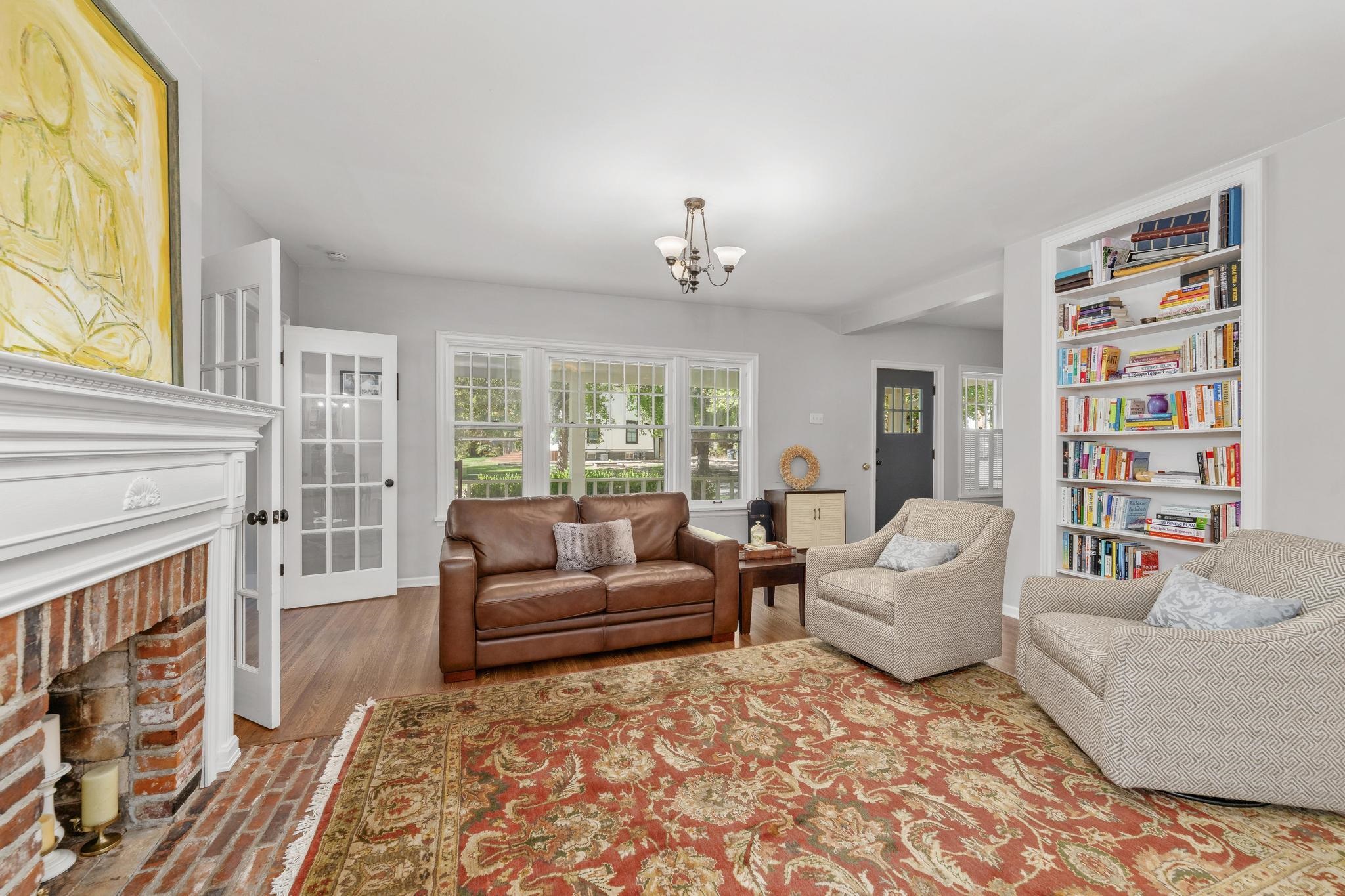 146 S Belmont Property Photo 7