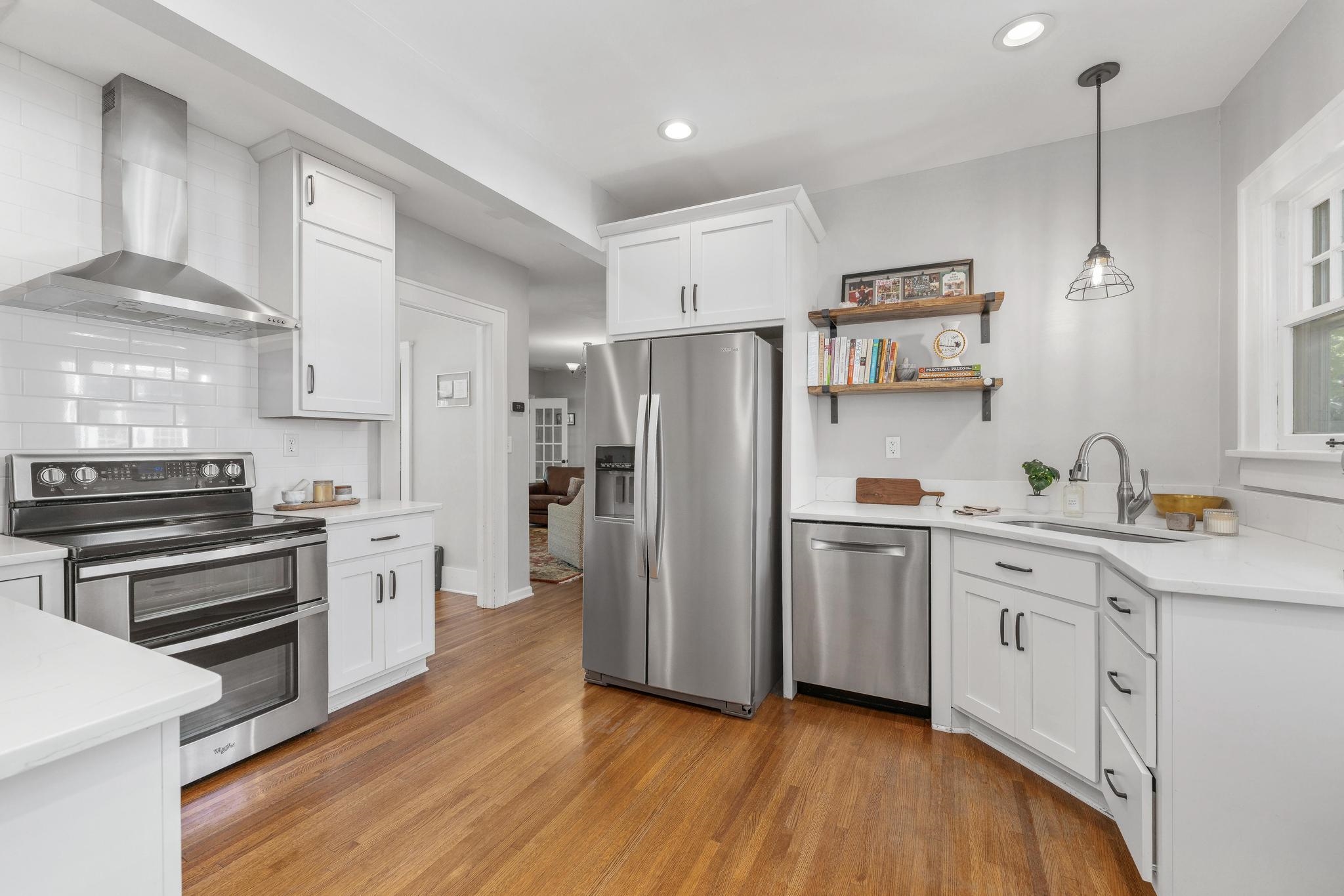 146 S Belmont Property Photo 15