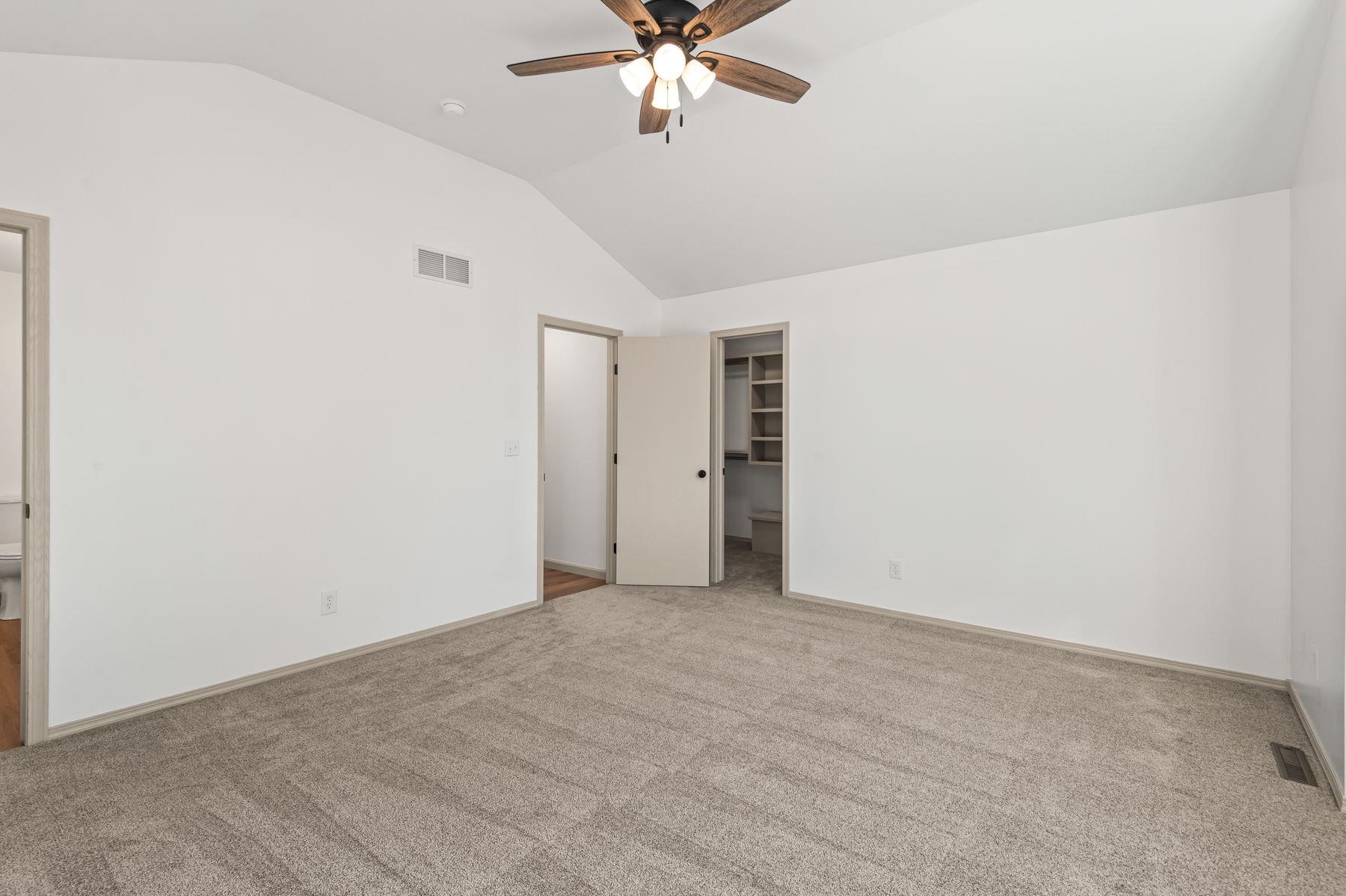 15818 E Woodcreek St Property Photo 14