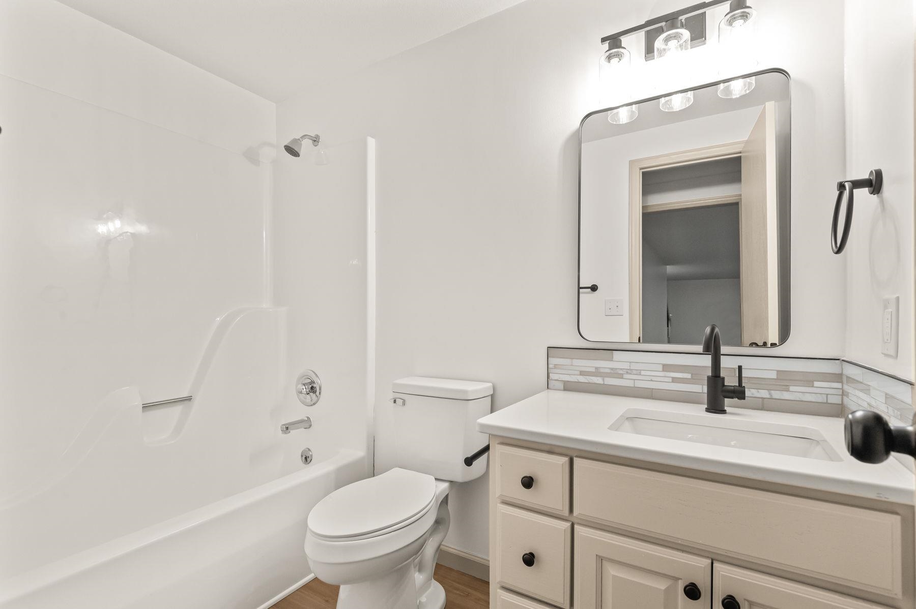 15818 E Woodcreek St Property Photo 25