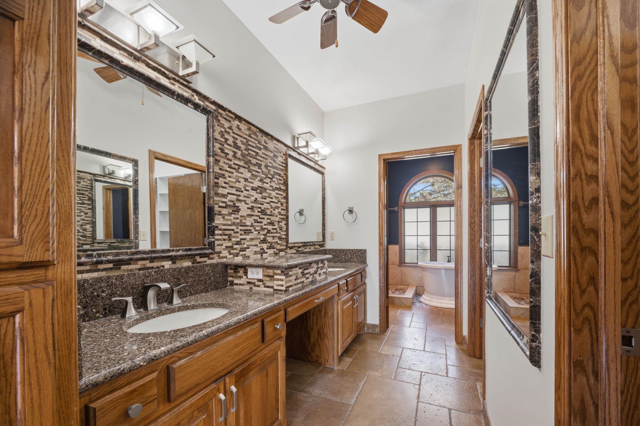 250 N Montbella Cir Property Photo 17