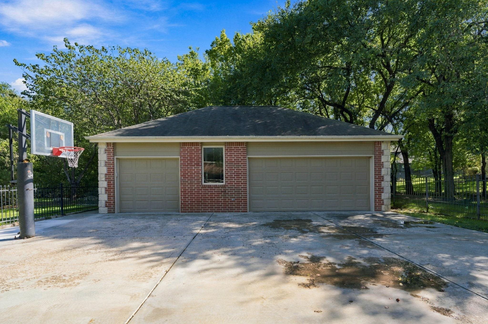 250 N Montbella Cir Property Photo 34