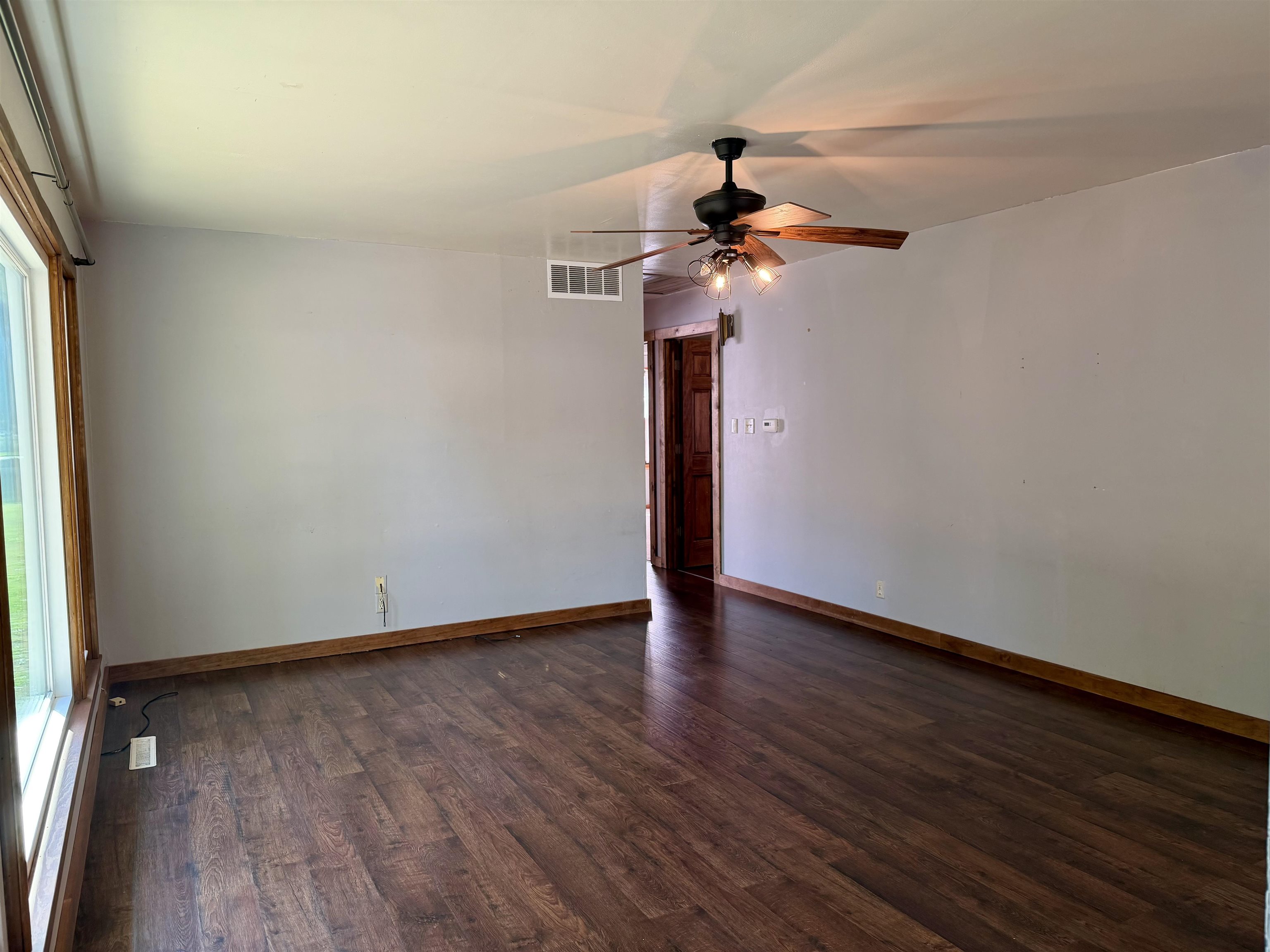 303 N Hillside St Property Photo 3