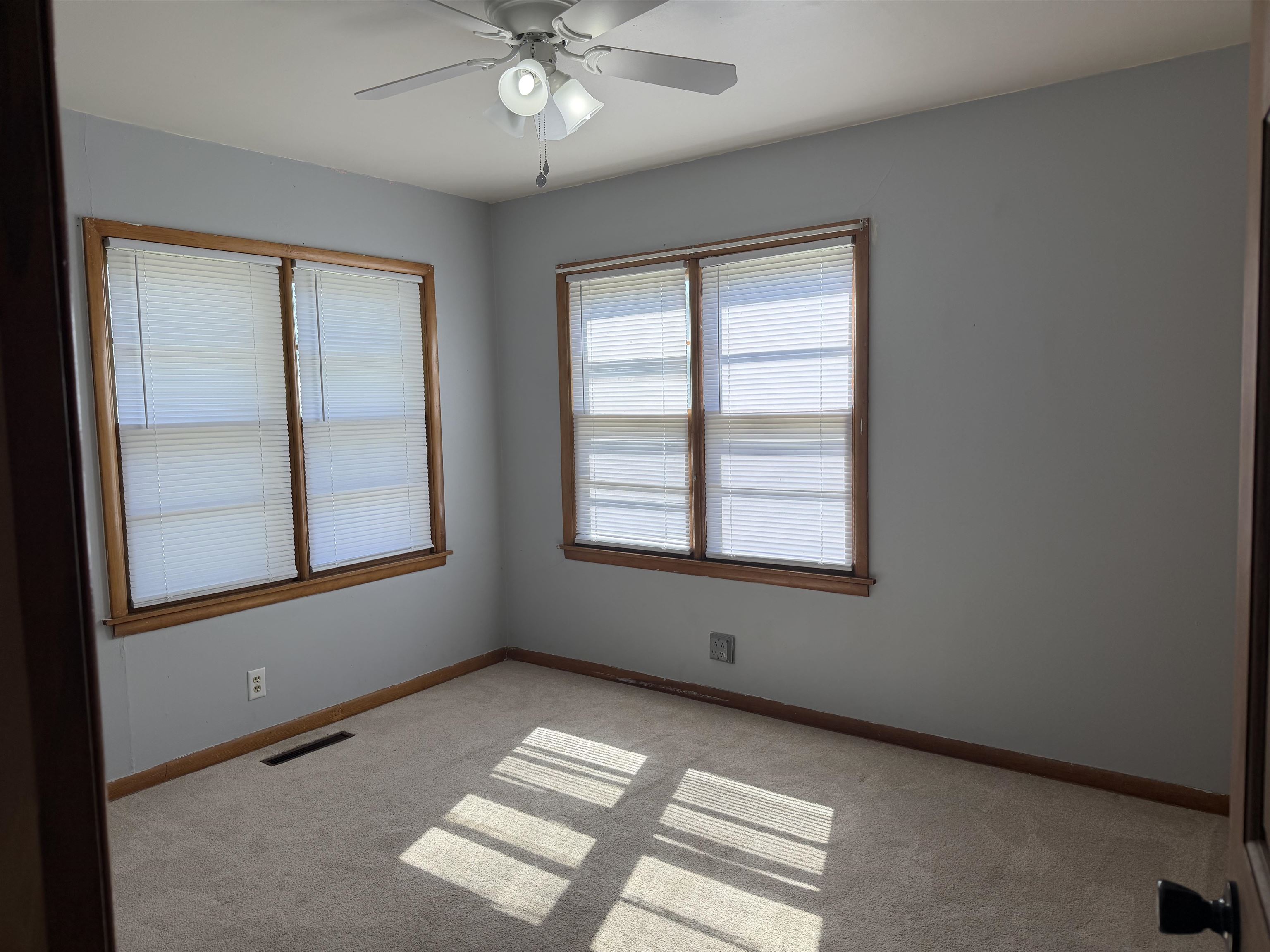 303 N Hillside St Property Photo 16