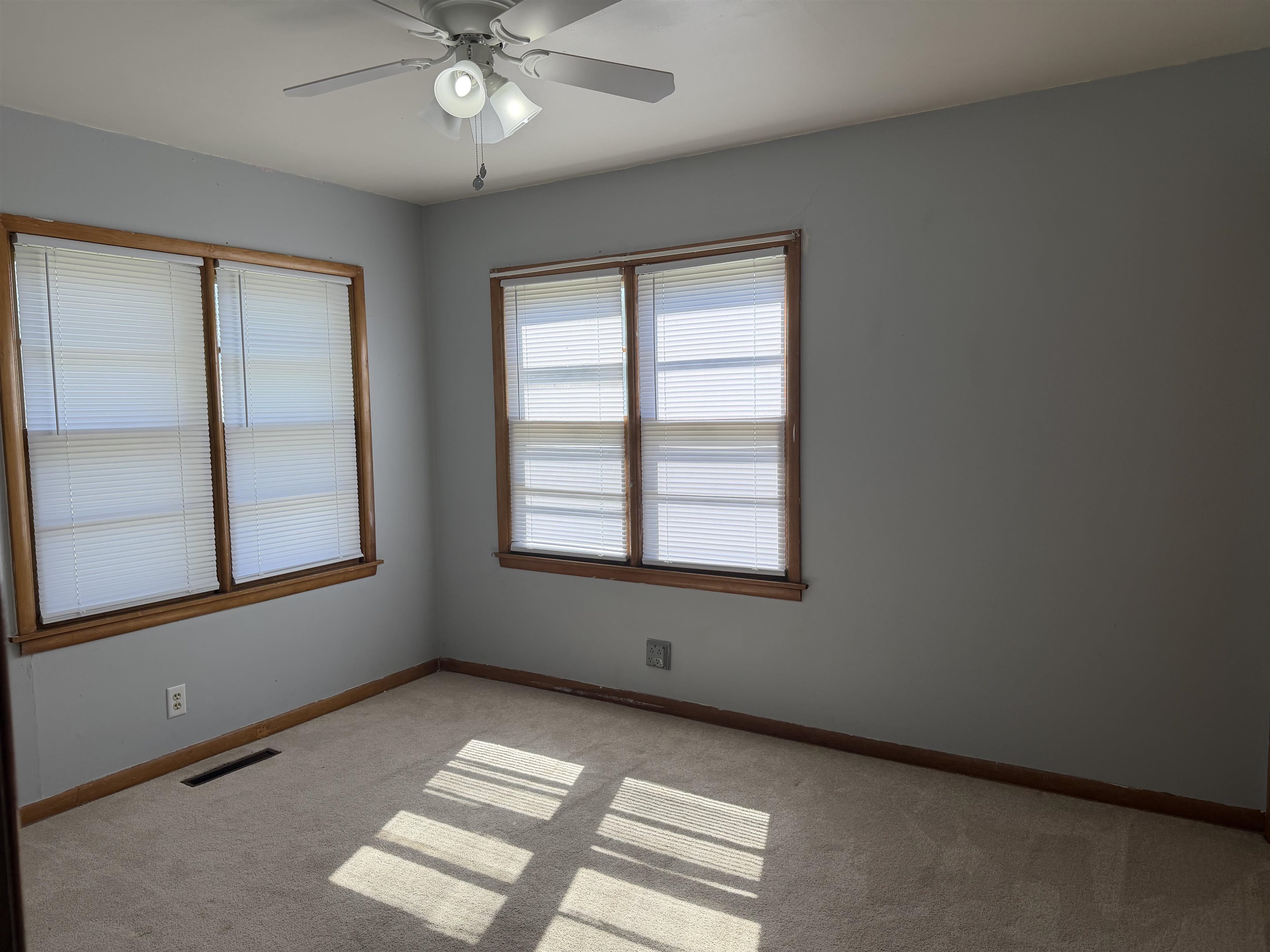 303 N Hillside St Property Photo 17