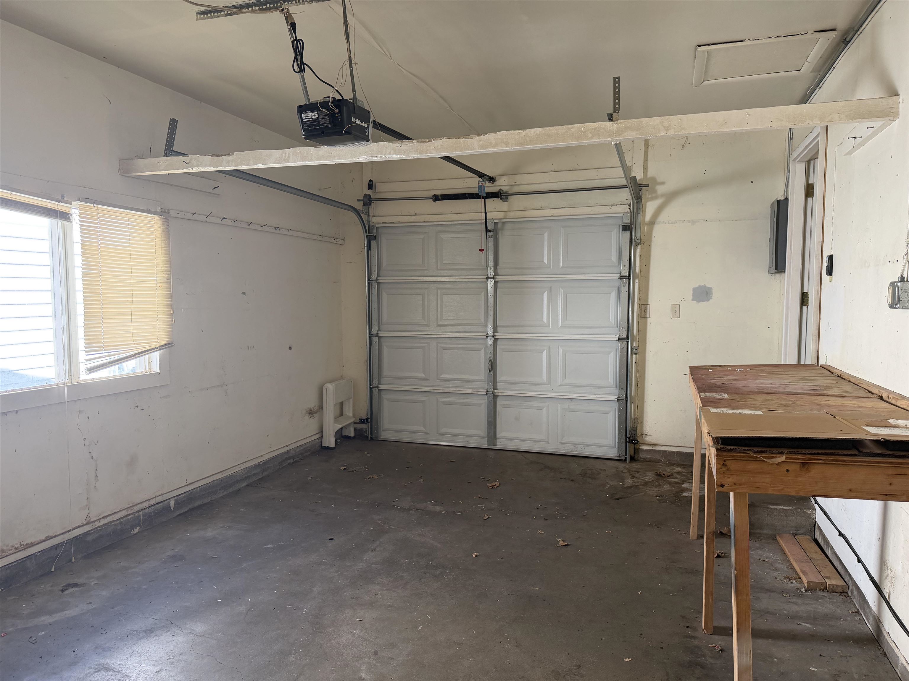 303 N Hillside St Property Photo 21