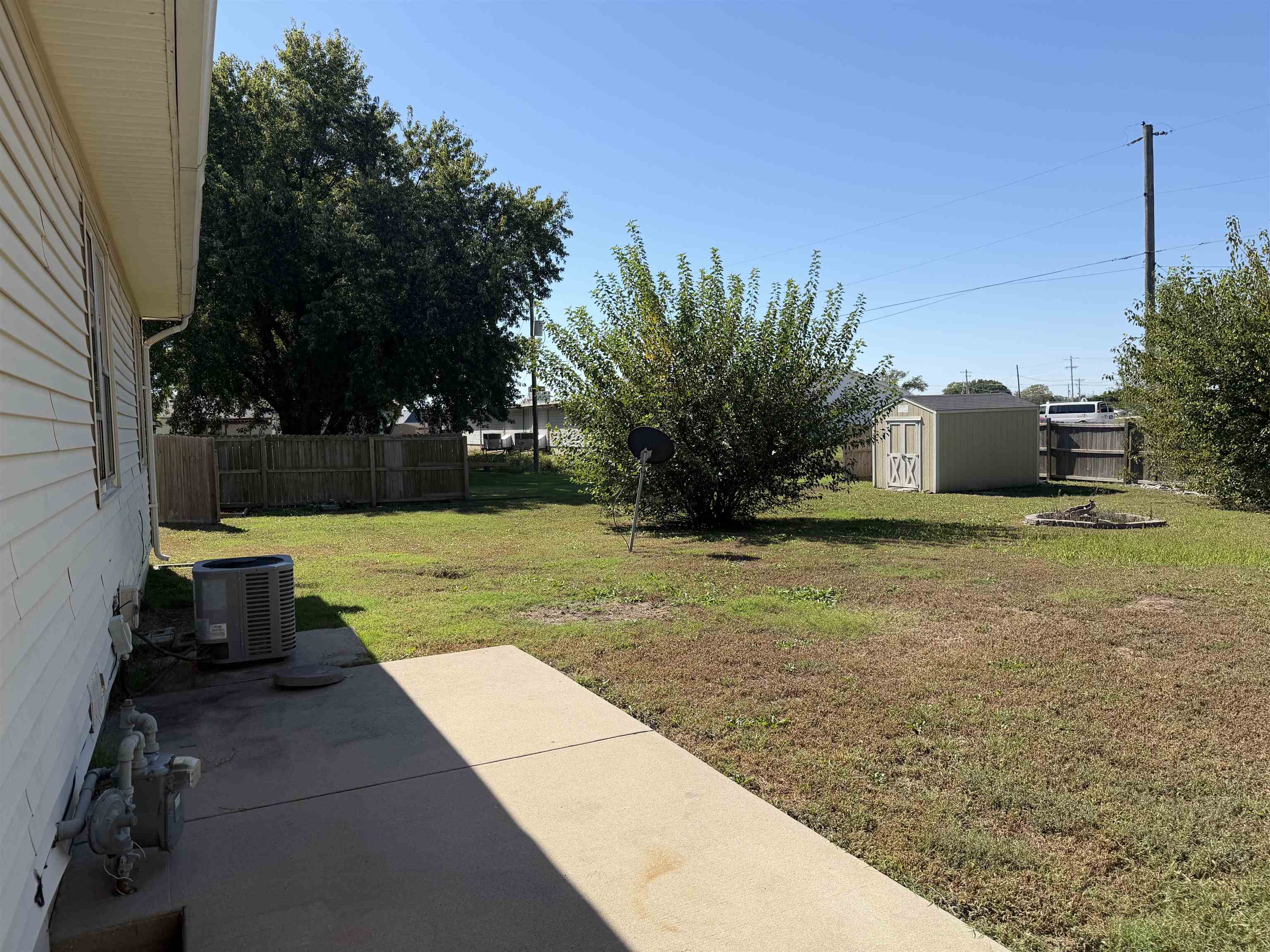 303 N Hillside St Property Photo 24