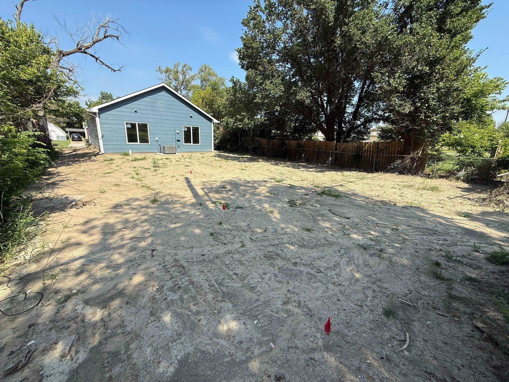 1452 N Lorraine Ave Property Photo 12