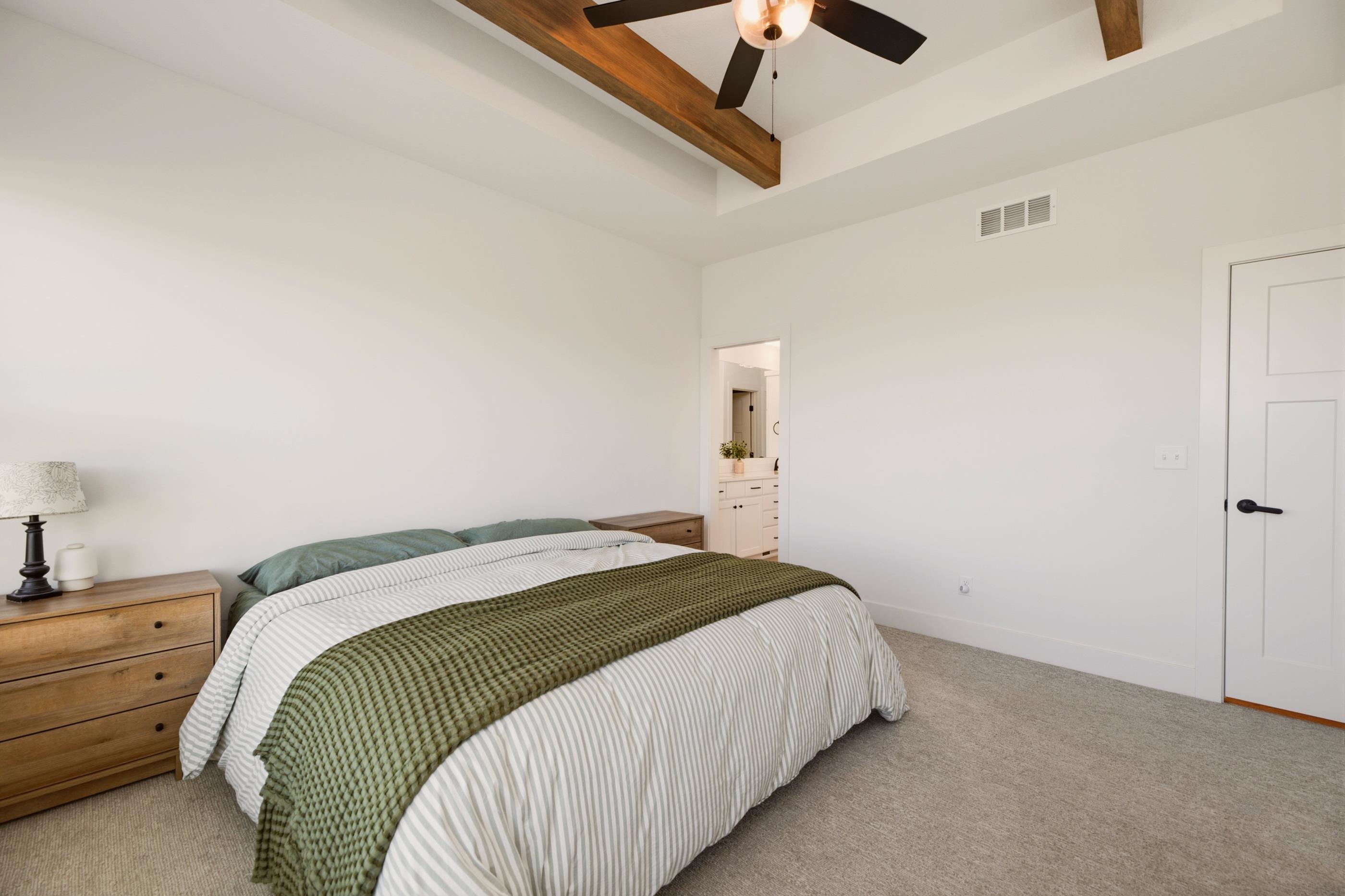 9634 W Cedar Ln Property Photo 18