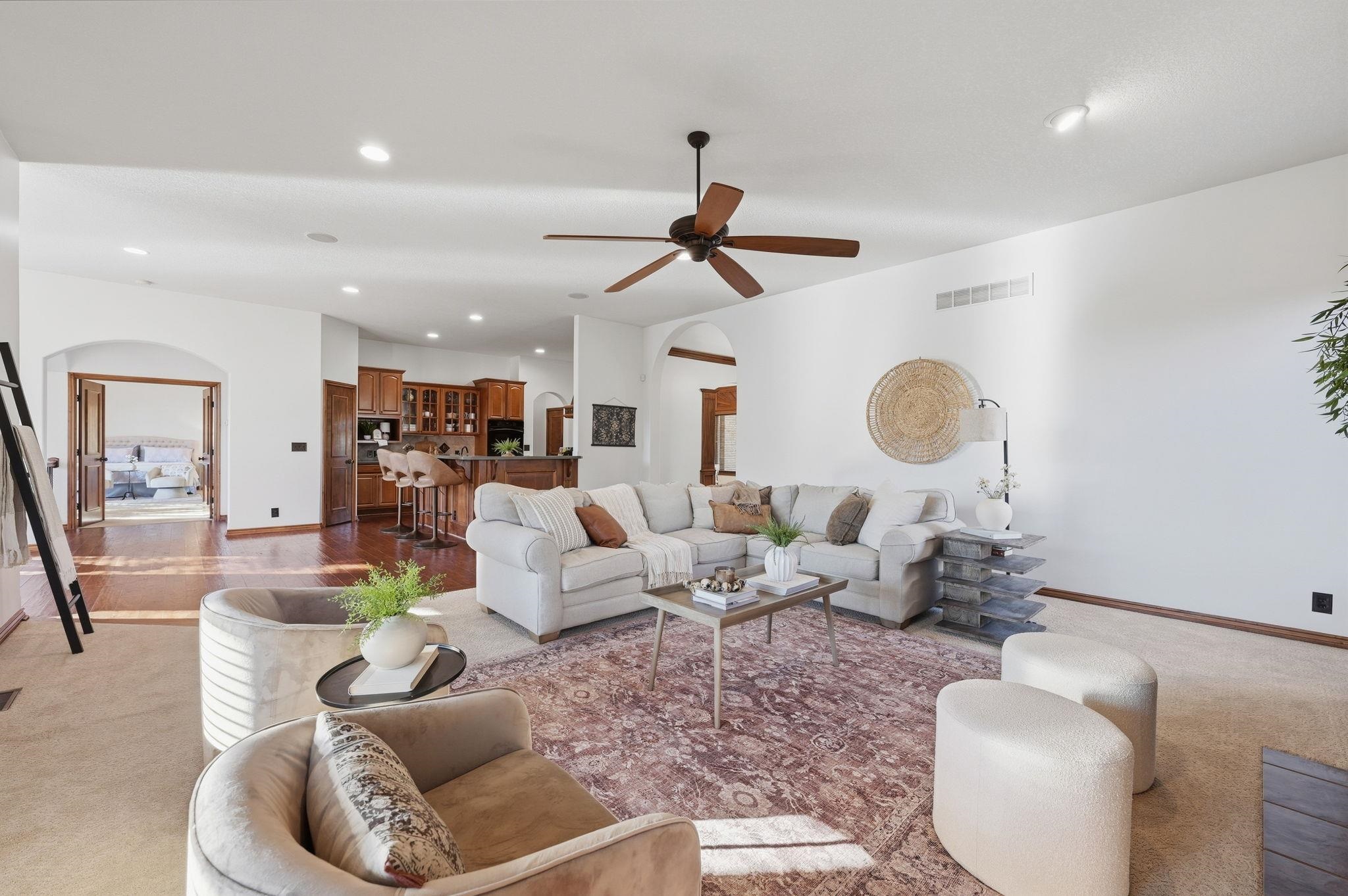 8421 W Meadow Park Property Photo 10