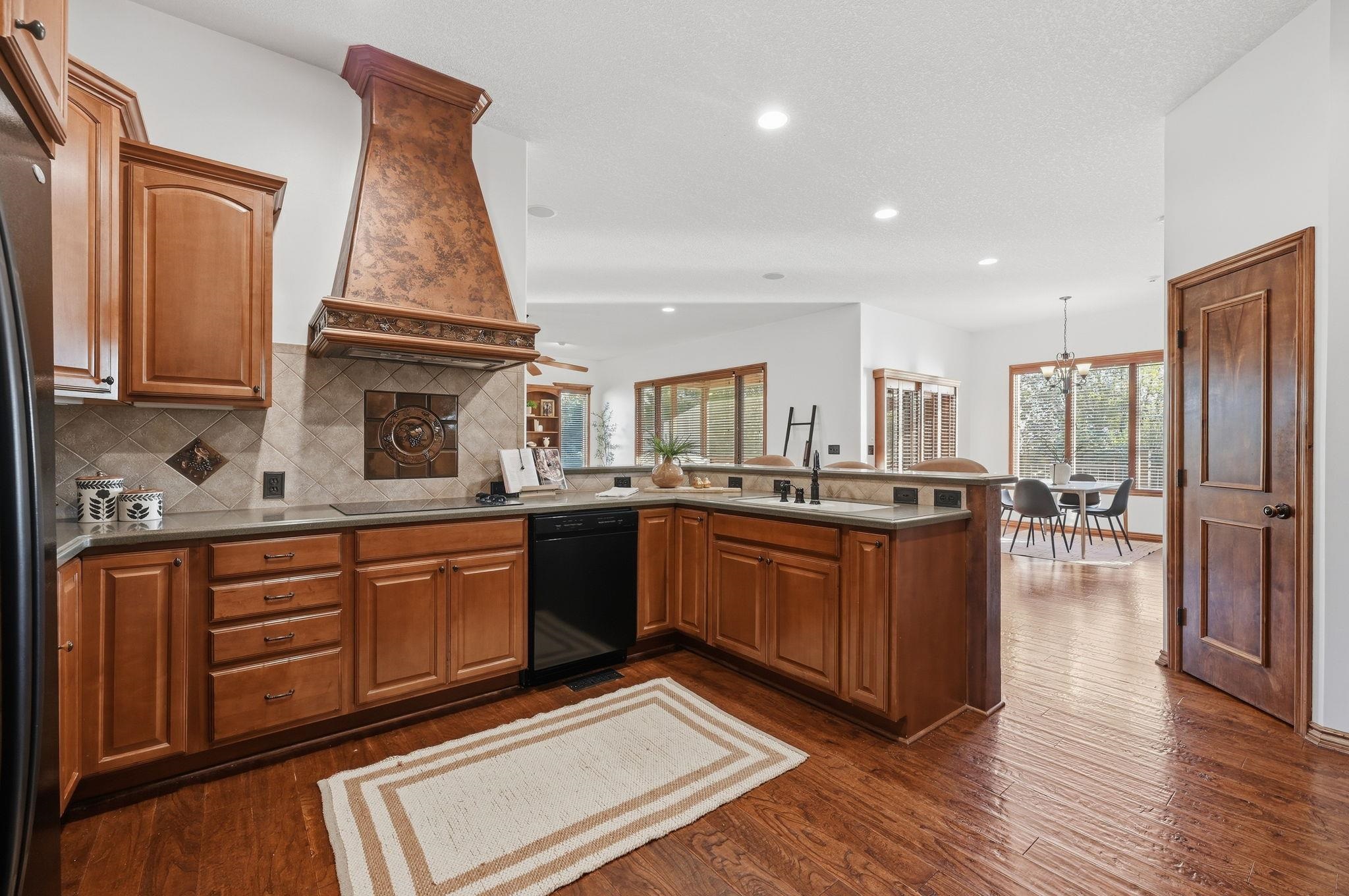 8421 W Meadow Park Property Photo 13