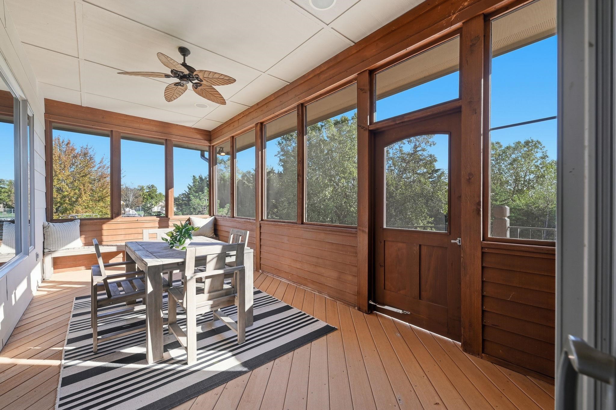 8421 W Meadow Park Property Photo 18