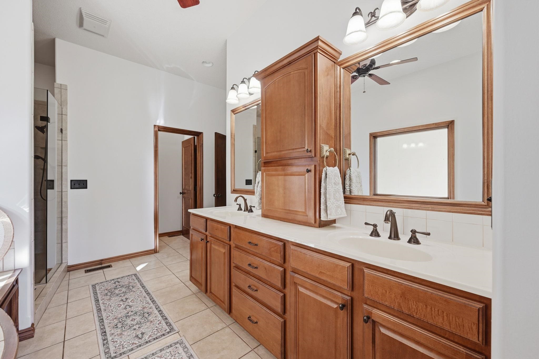 8421 W Meadow Park Property Photo 23
