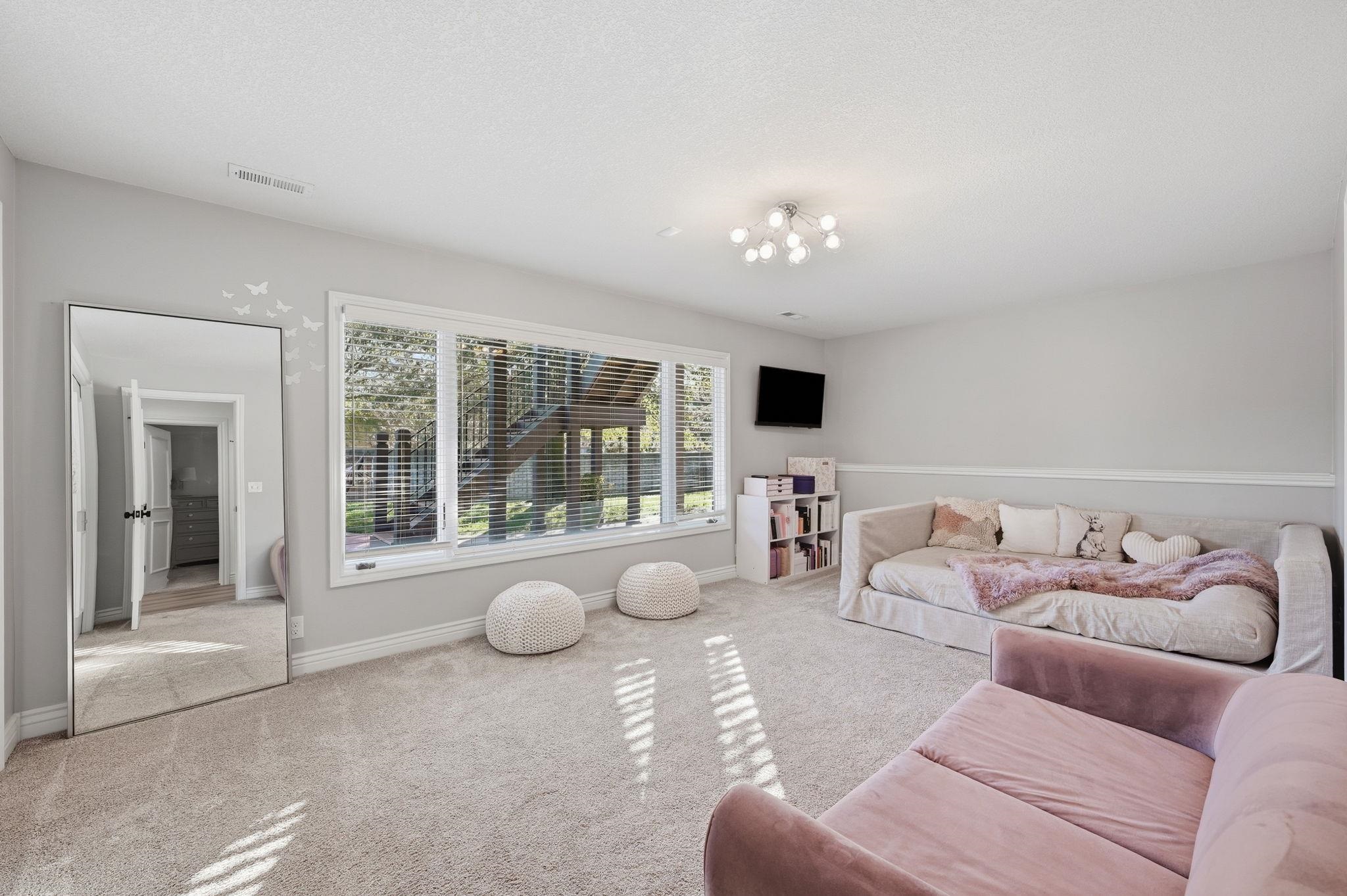 8421 W Meadow Park Property Photo 32