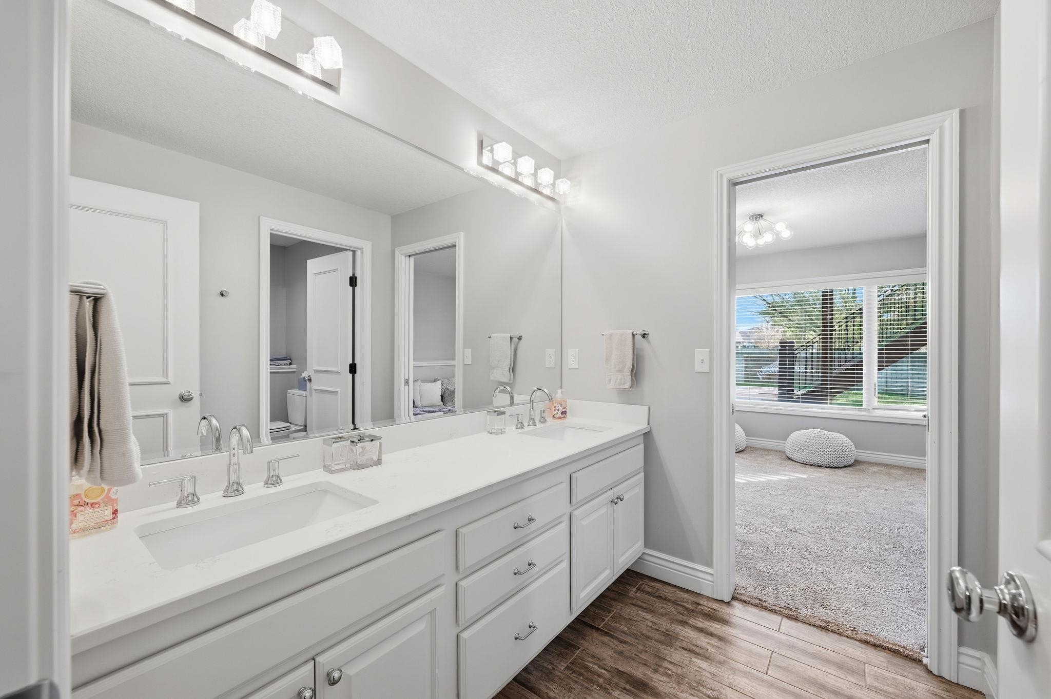 8421 W Meadow Park Property Photo 33
